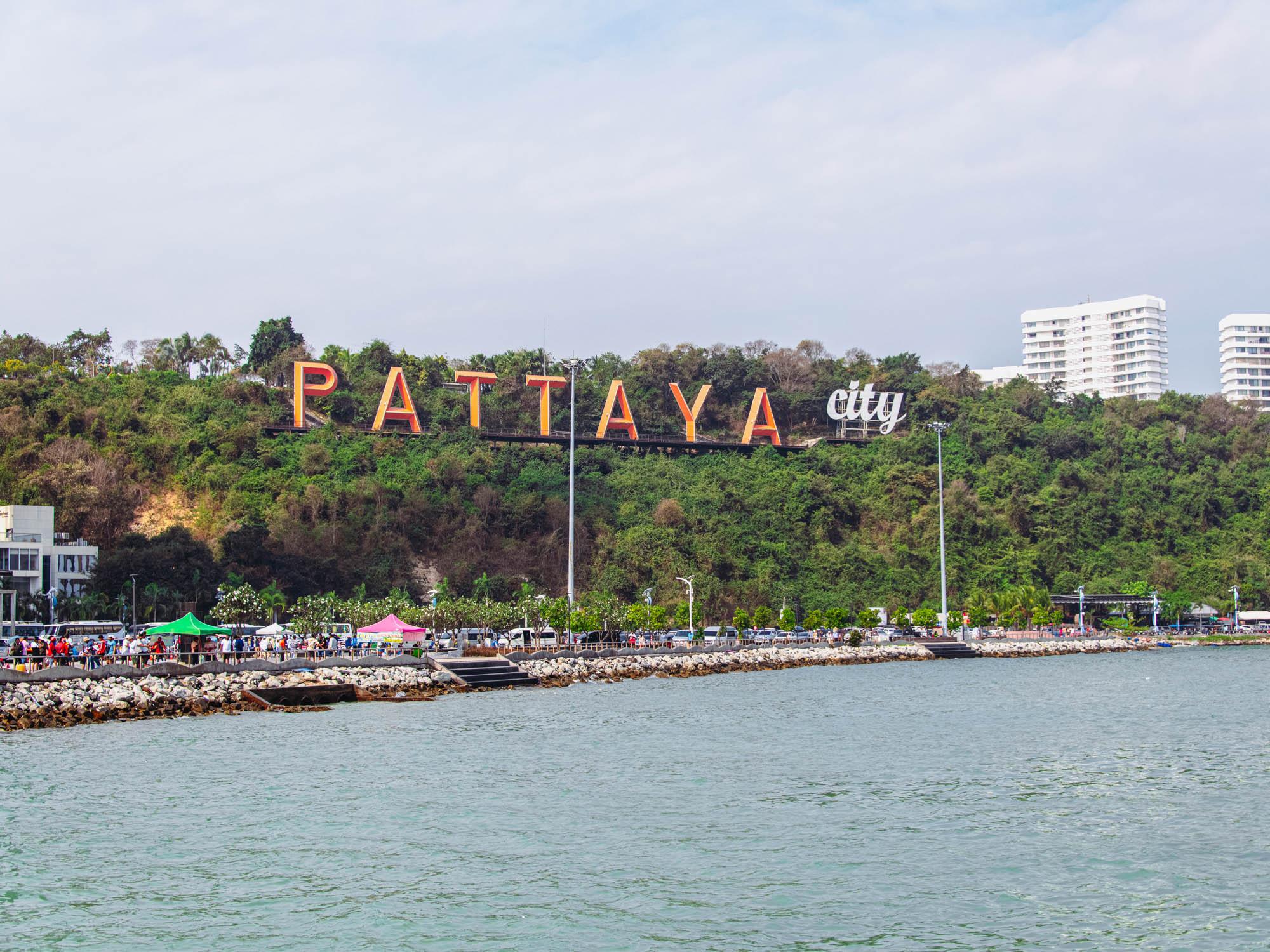 Bangkok to Pattaya: Koh Larn Island & Sanctuary of Truth Day Trip