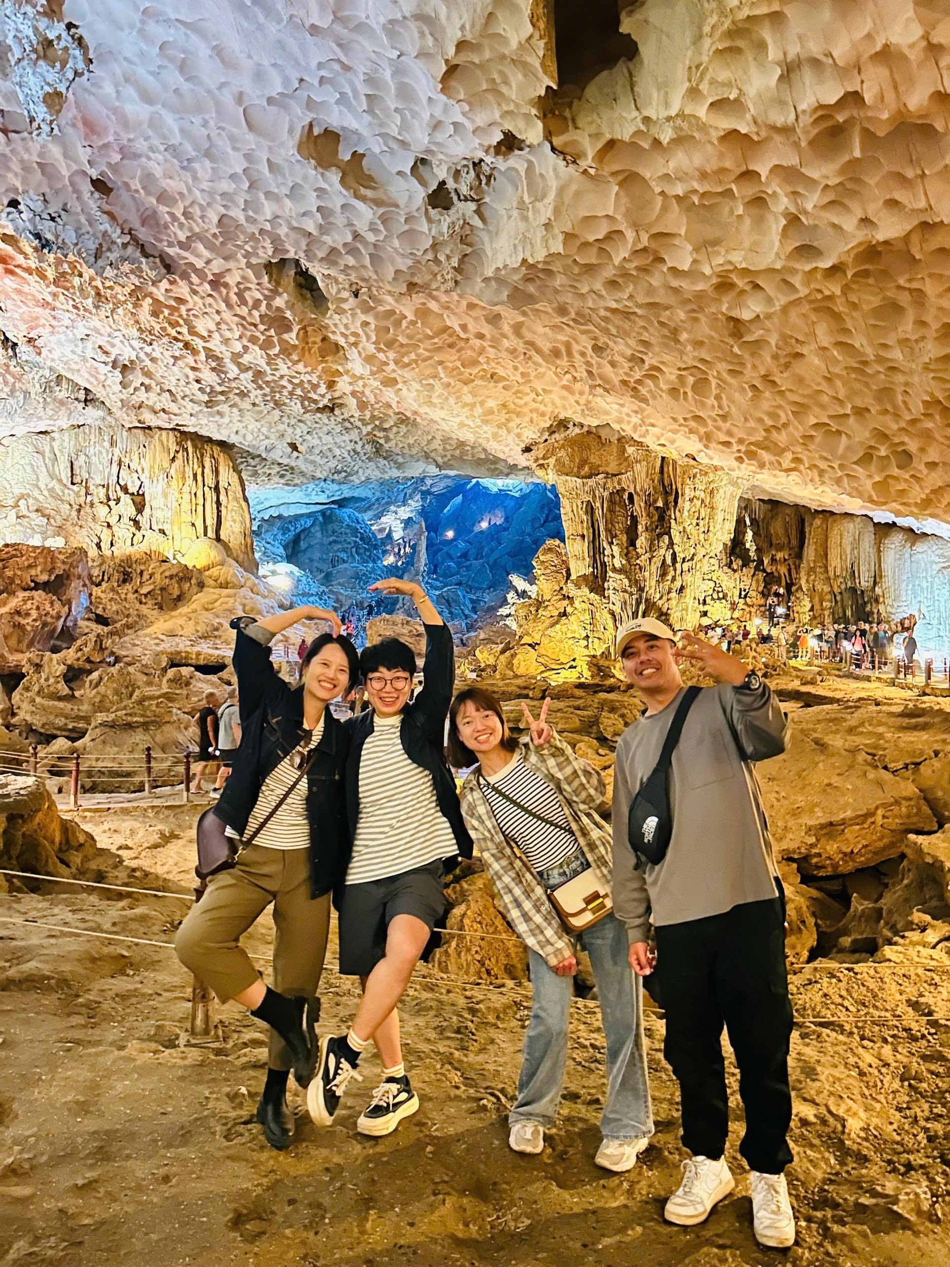 Ha Long Bay Full-Day Cruise: Caves, Kayaking & Scenic Views