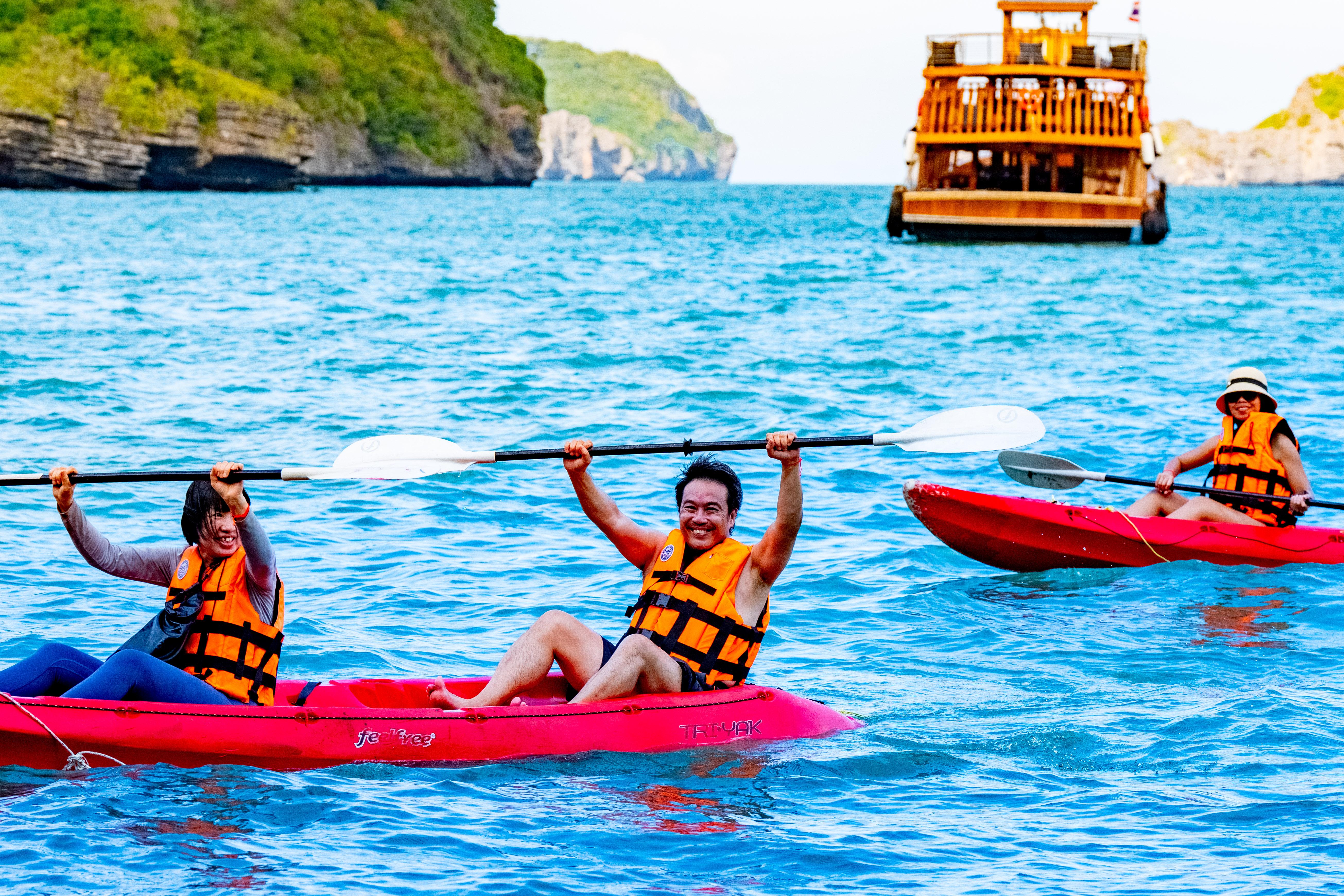Mu Ko Ang Thong National Park Cruise & Optional Kayaking