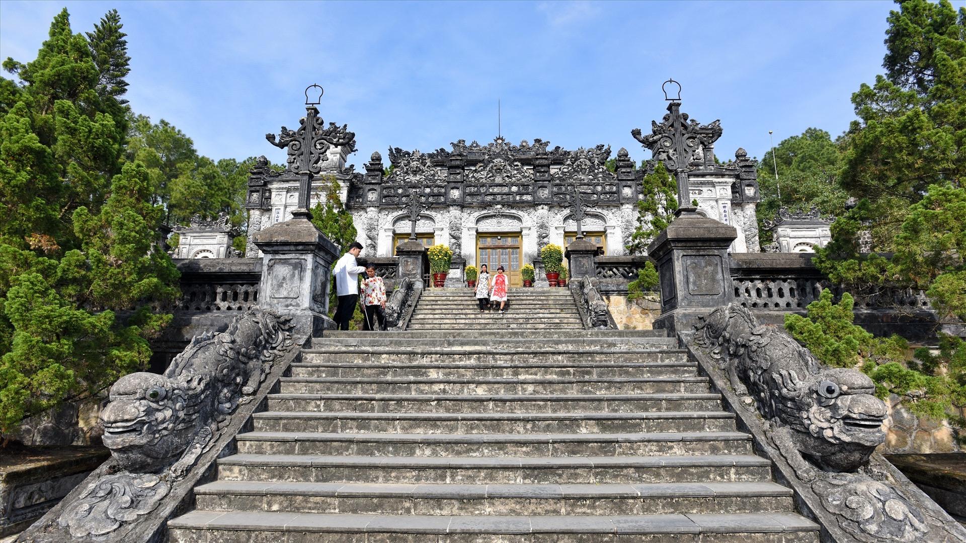 Private Full-Day Hue Imperial City Discovery