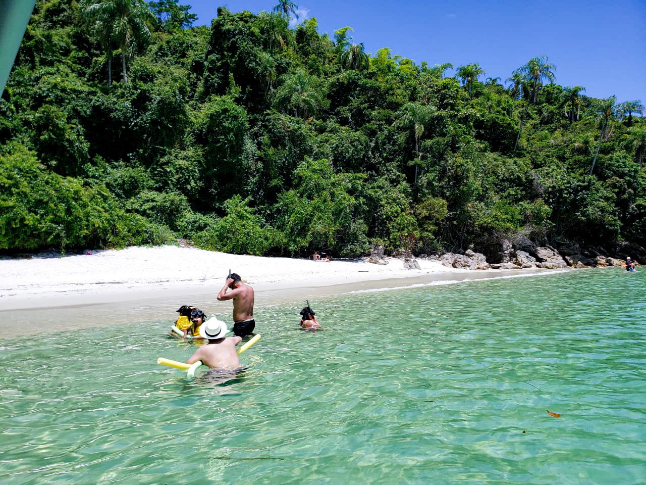 Angra dos Reis Islands Speedboat Cruise from Rio