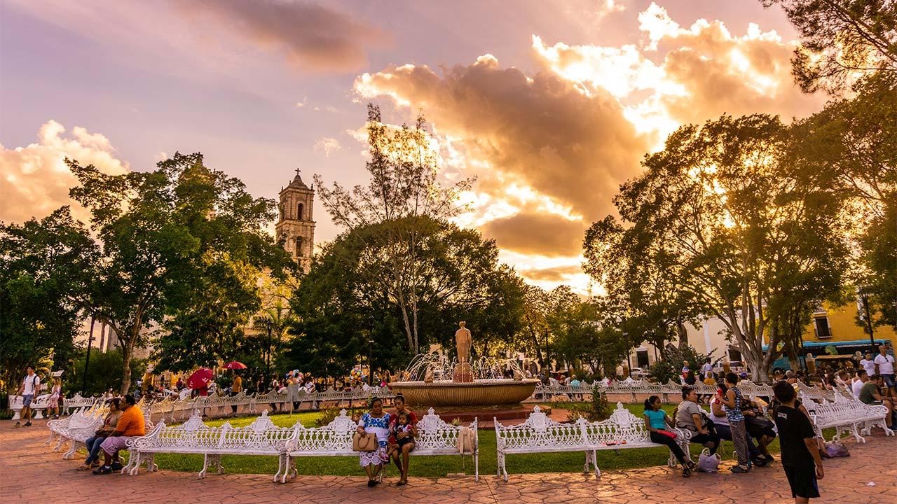 Chichen Itza, Twin Cenotes & Valladolid Day Tour from Tulum