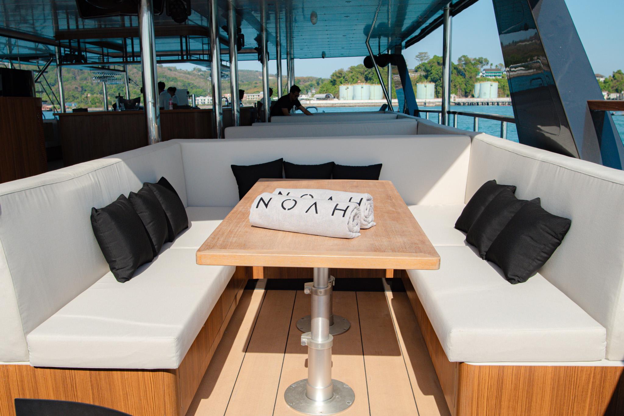 Phuket: Phi Phi & Maiton Island Luxury Catamaran DJ Party