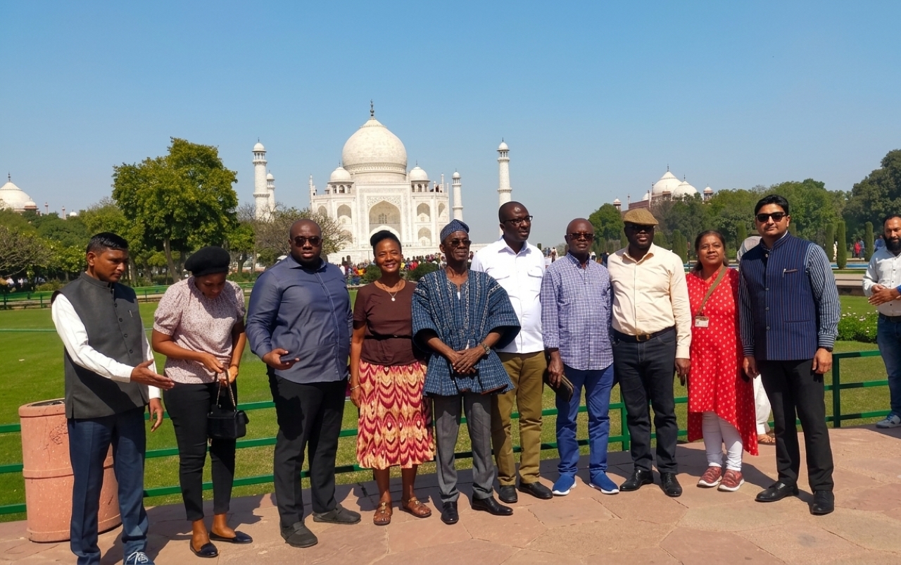 Private Overnight Taj Mahal Tour from Delhi (2 Days)