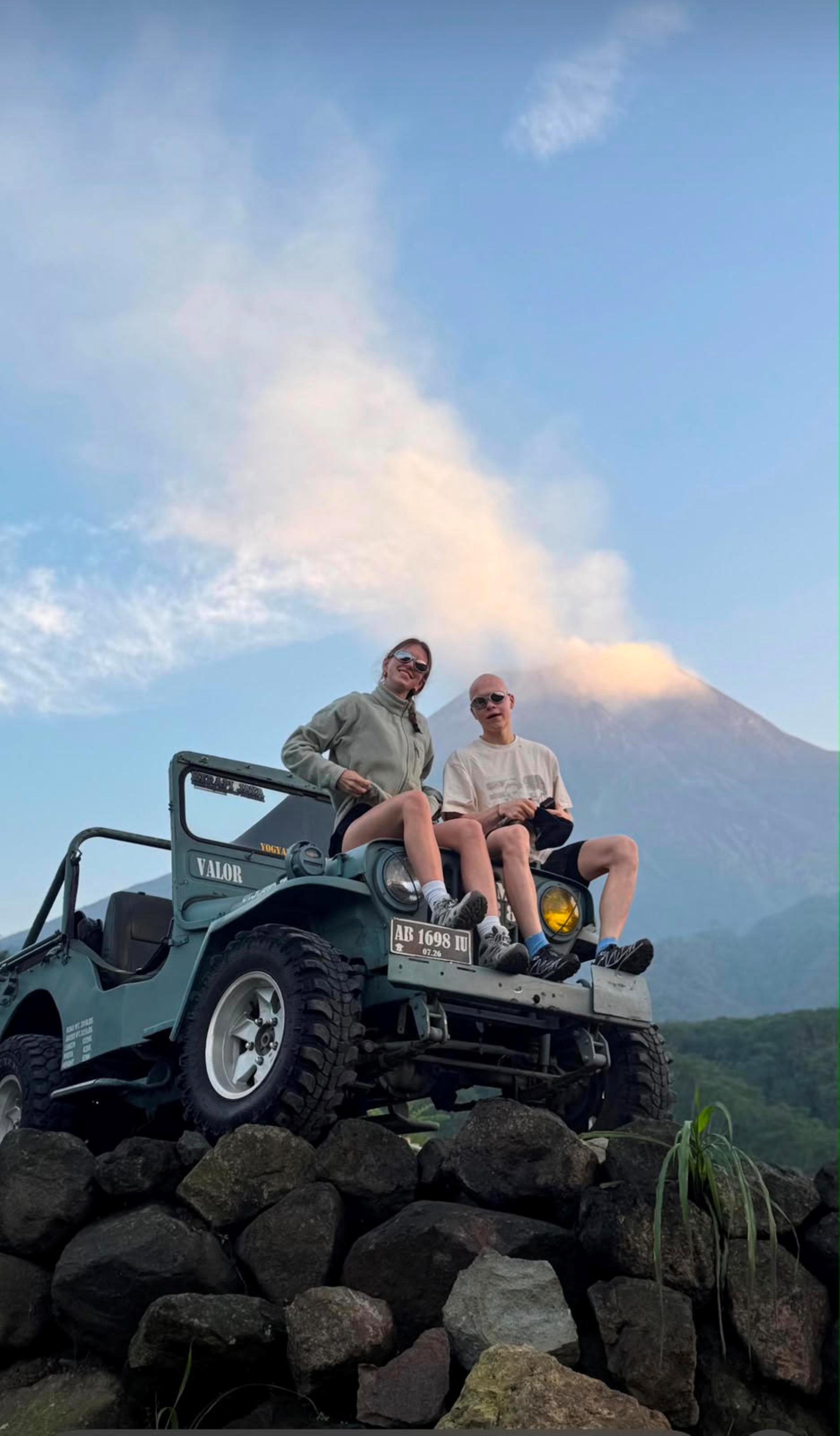 Mount Merapi 4x4 Jeep Adventure & Borobudur Temple Climb