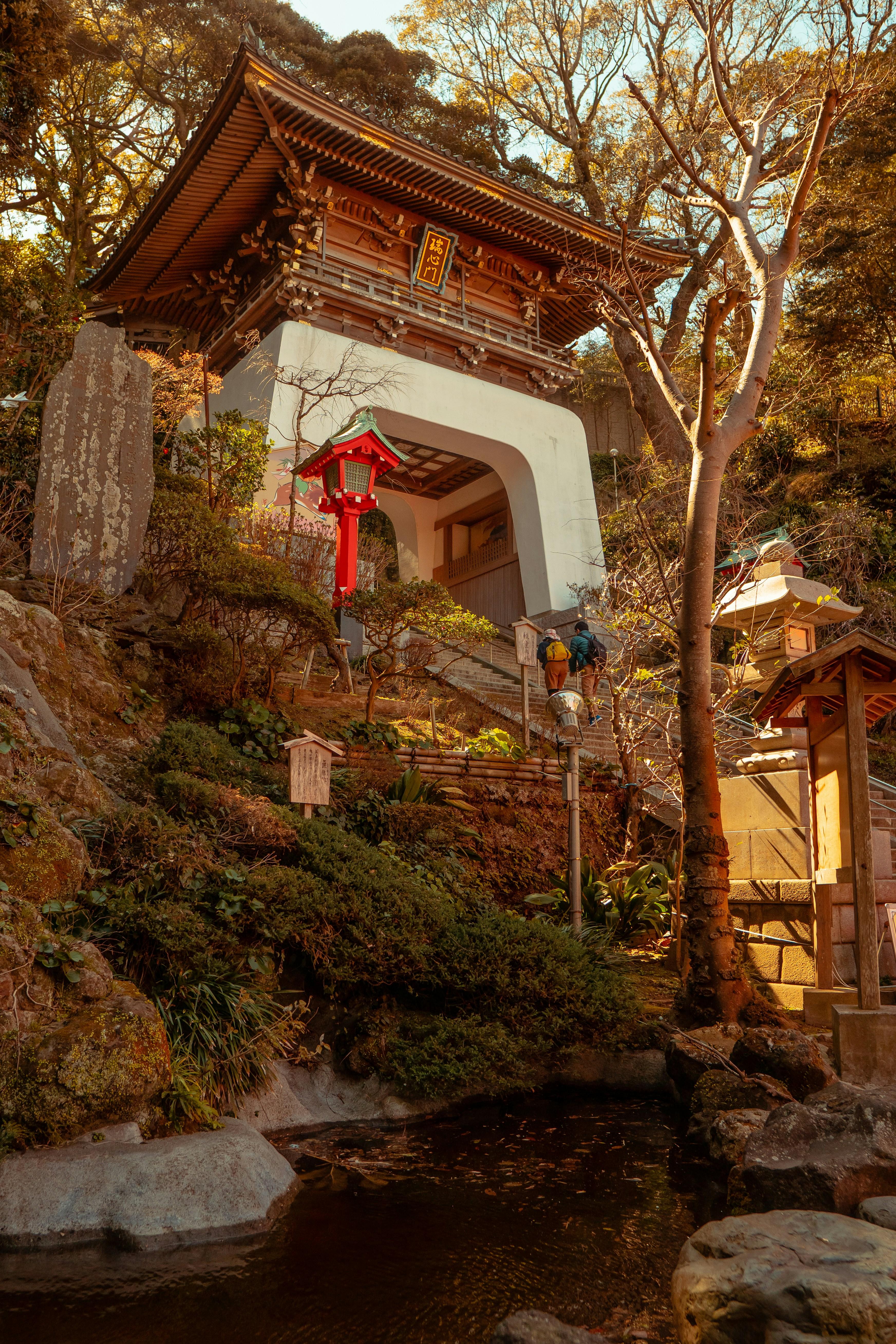 Private Tokyo Day Escape: Kamakura, Yokohama & Daikoku PA