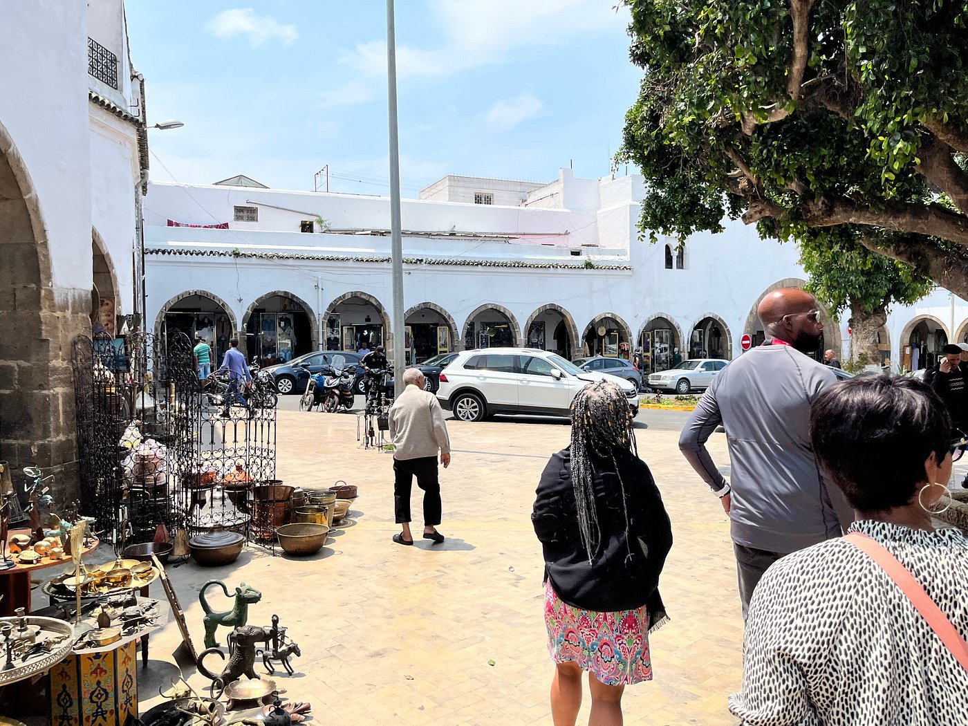 Casablanca Souks: Guided Shopping & Cultural Exploration