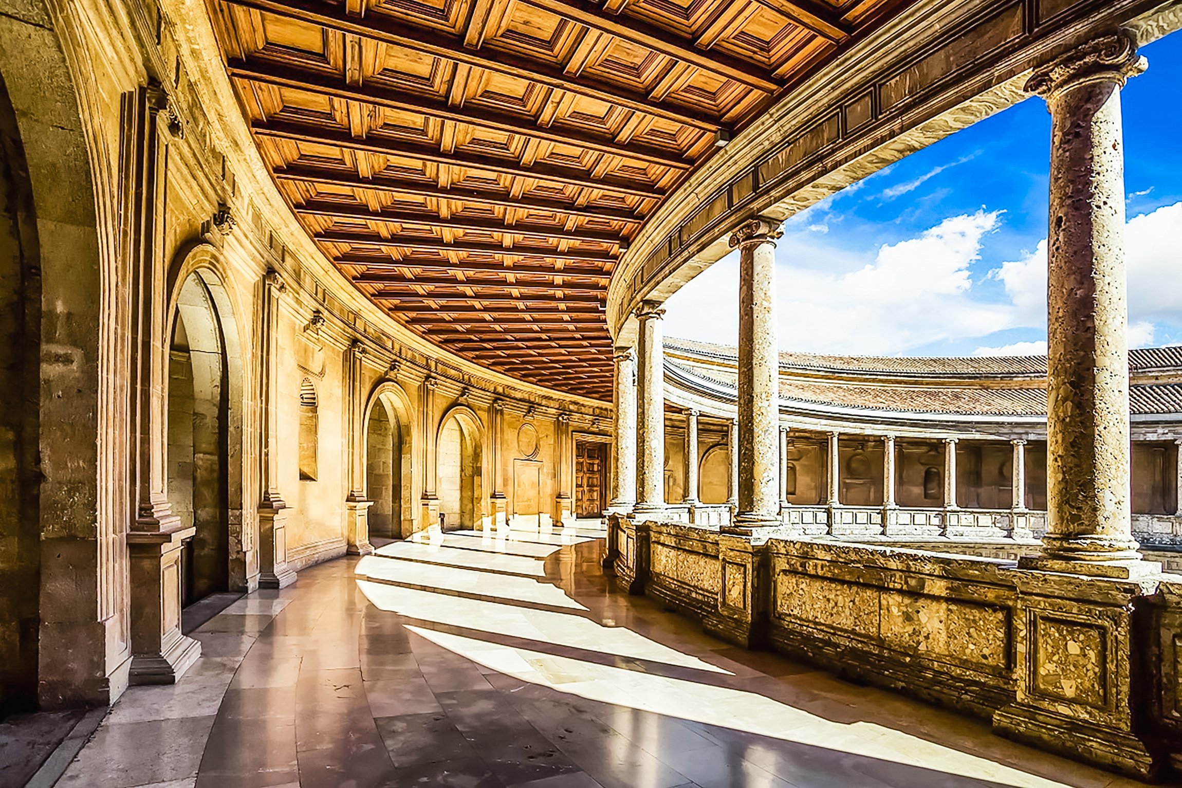 Alhambra and Generalife guided tour in Granada — image 30