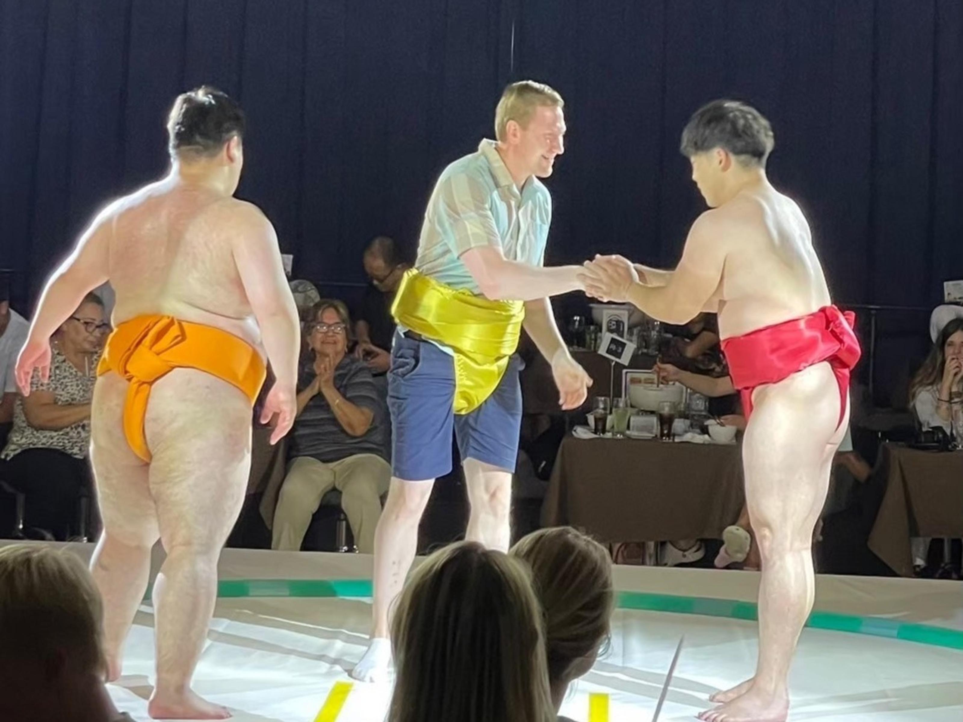 Osaka Sumo Show and Cultural Experience with Hot Pot