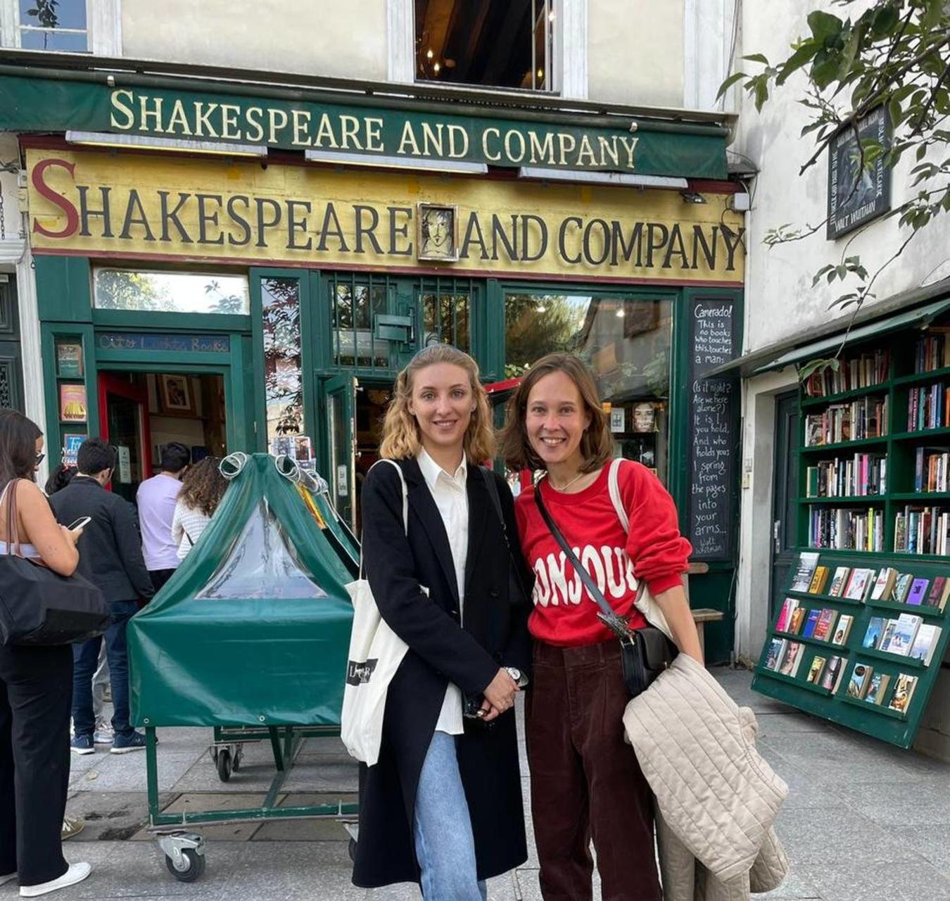 Paris Highlights: Opera Garnier to Notre-Dame Walking Tour