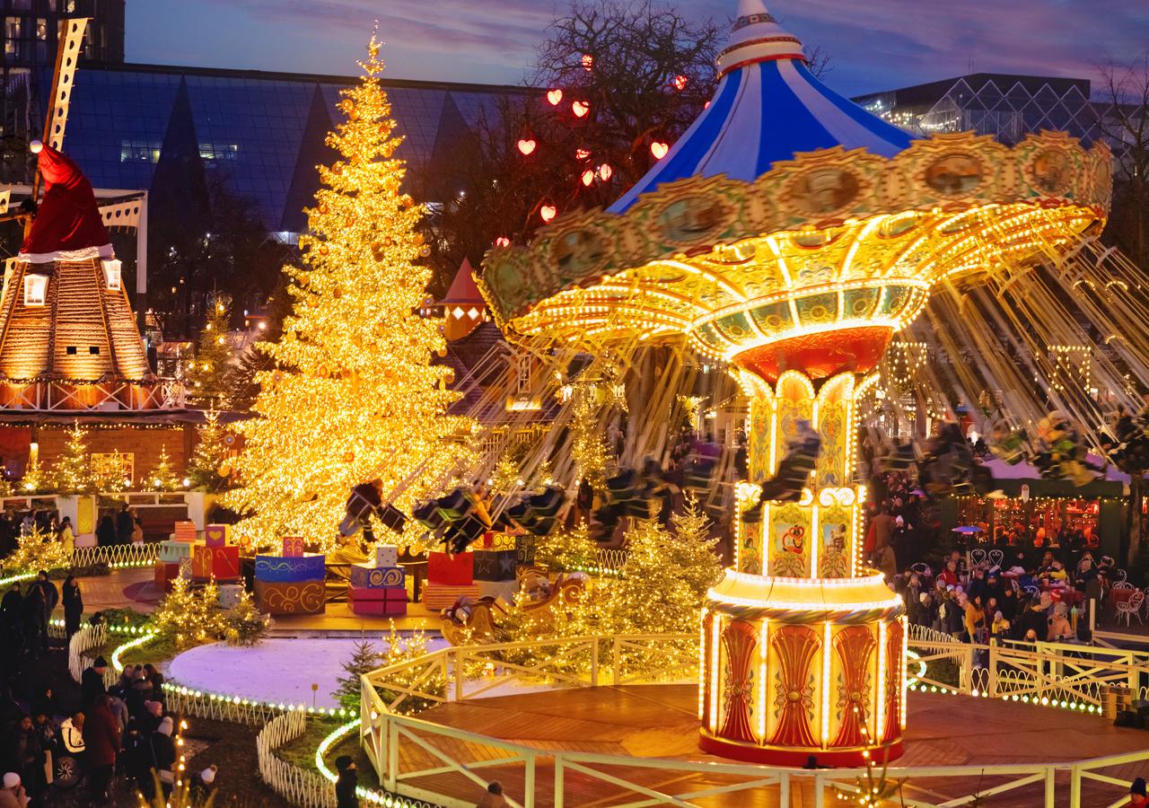 Copenhagen Christmas market and winter city scenery — image 12