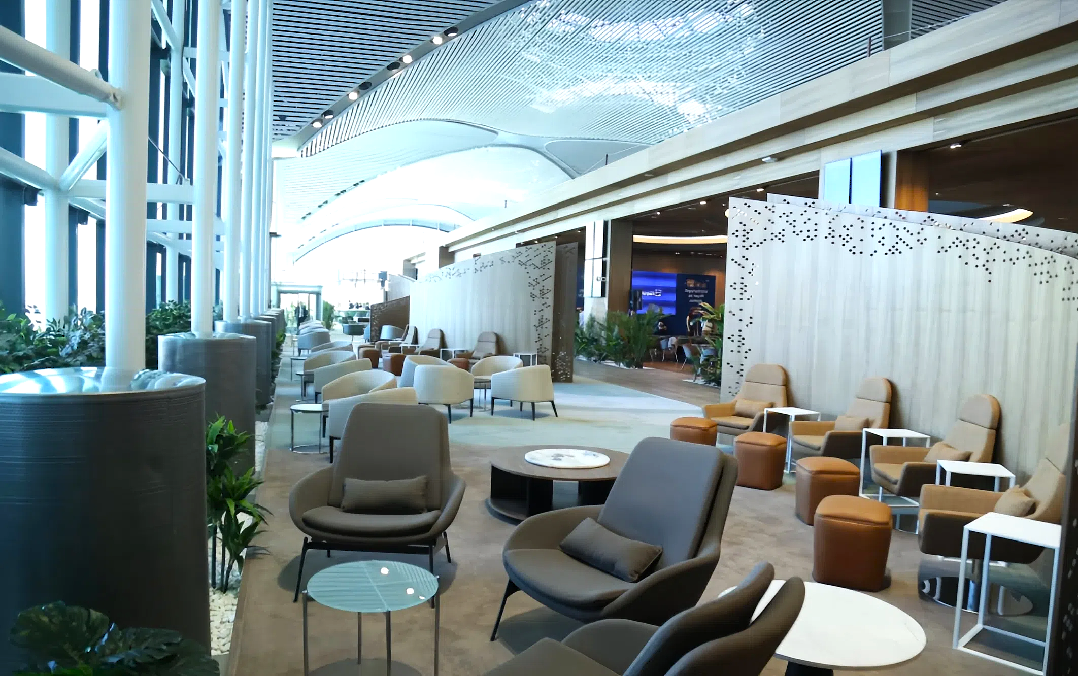 Istanbul Airport: Premium IGA Lounge Access