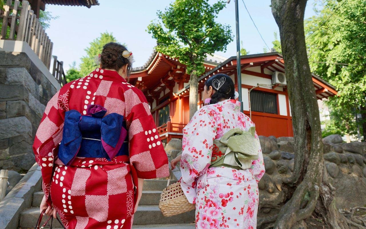 Asakusa Kimono Rental – Full-Day Traditional Dress Experience