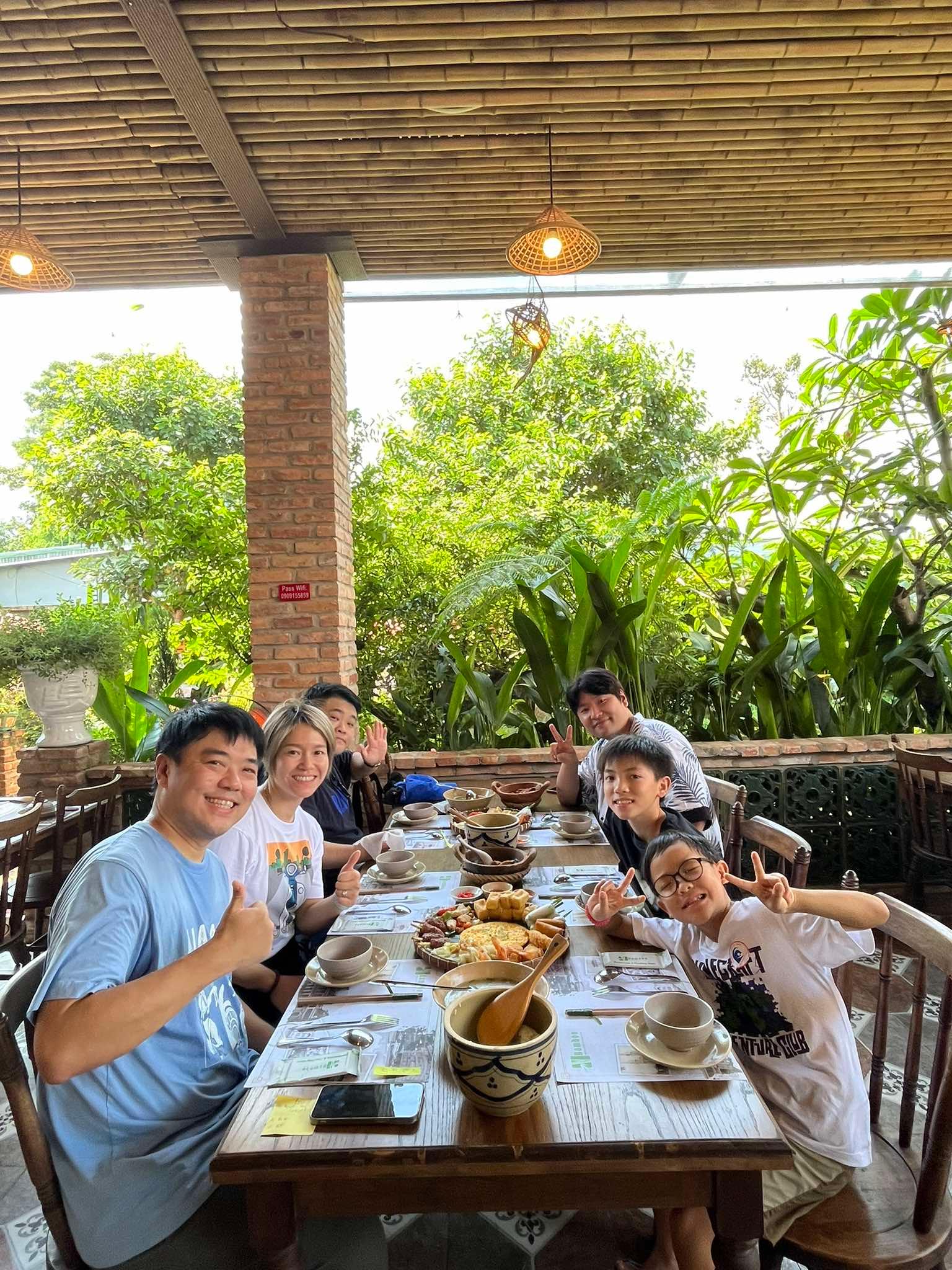 Mekong Delta VIP Limousine Small-Group Tour
