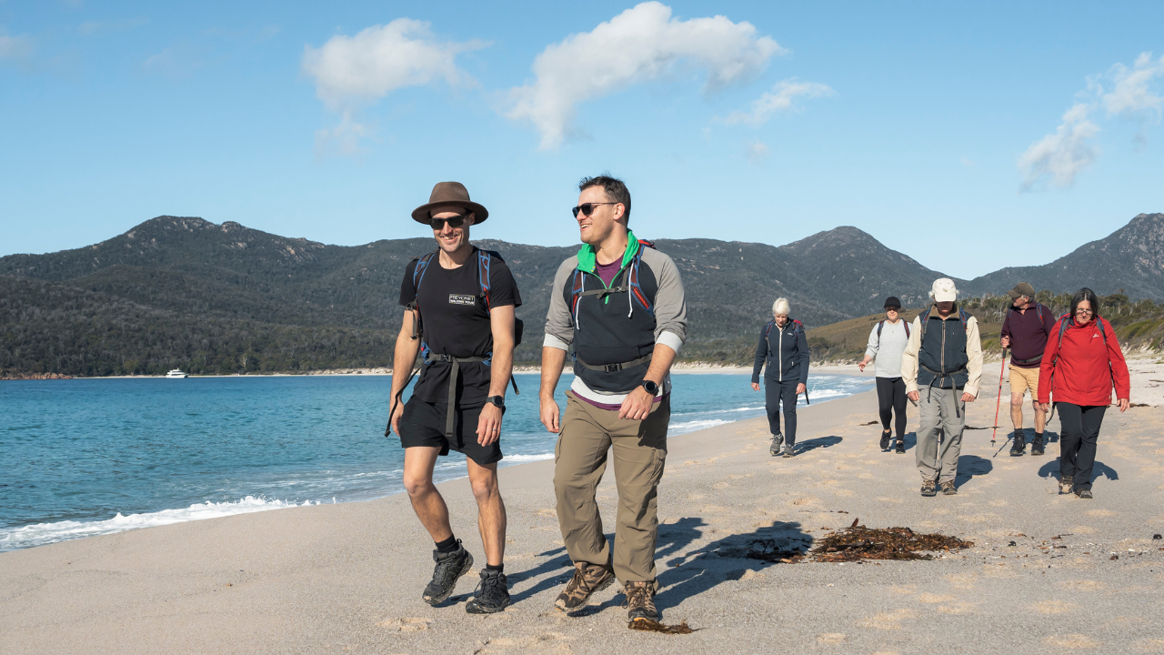 Freycinet Small-Group Walk & Boat Tour