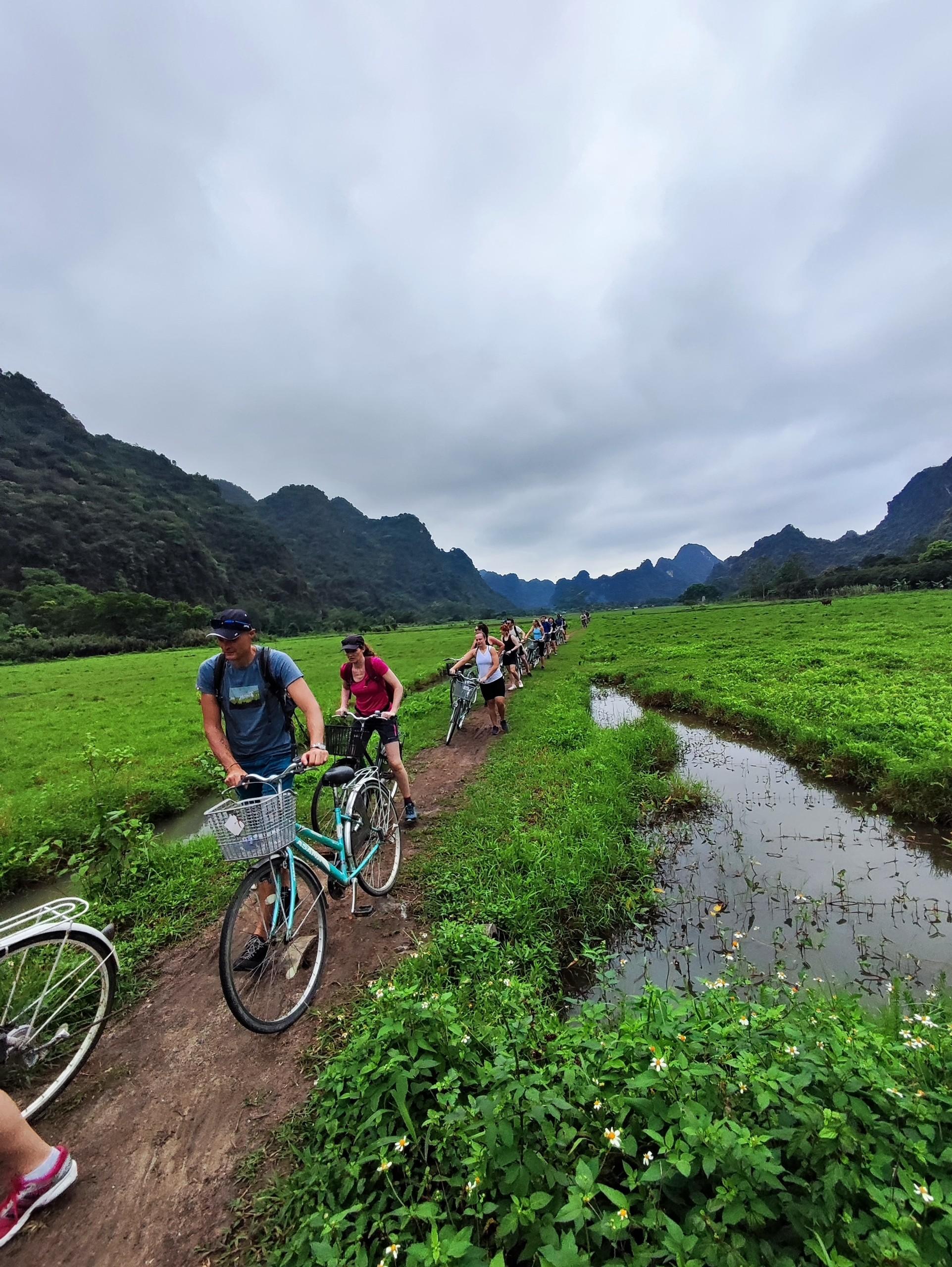 Lan Ha Bay 2-Day Cruise: Kayaking, Biking & Private Balcony