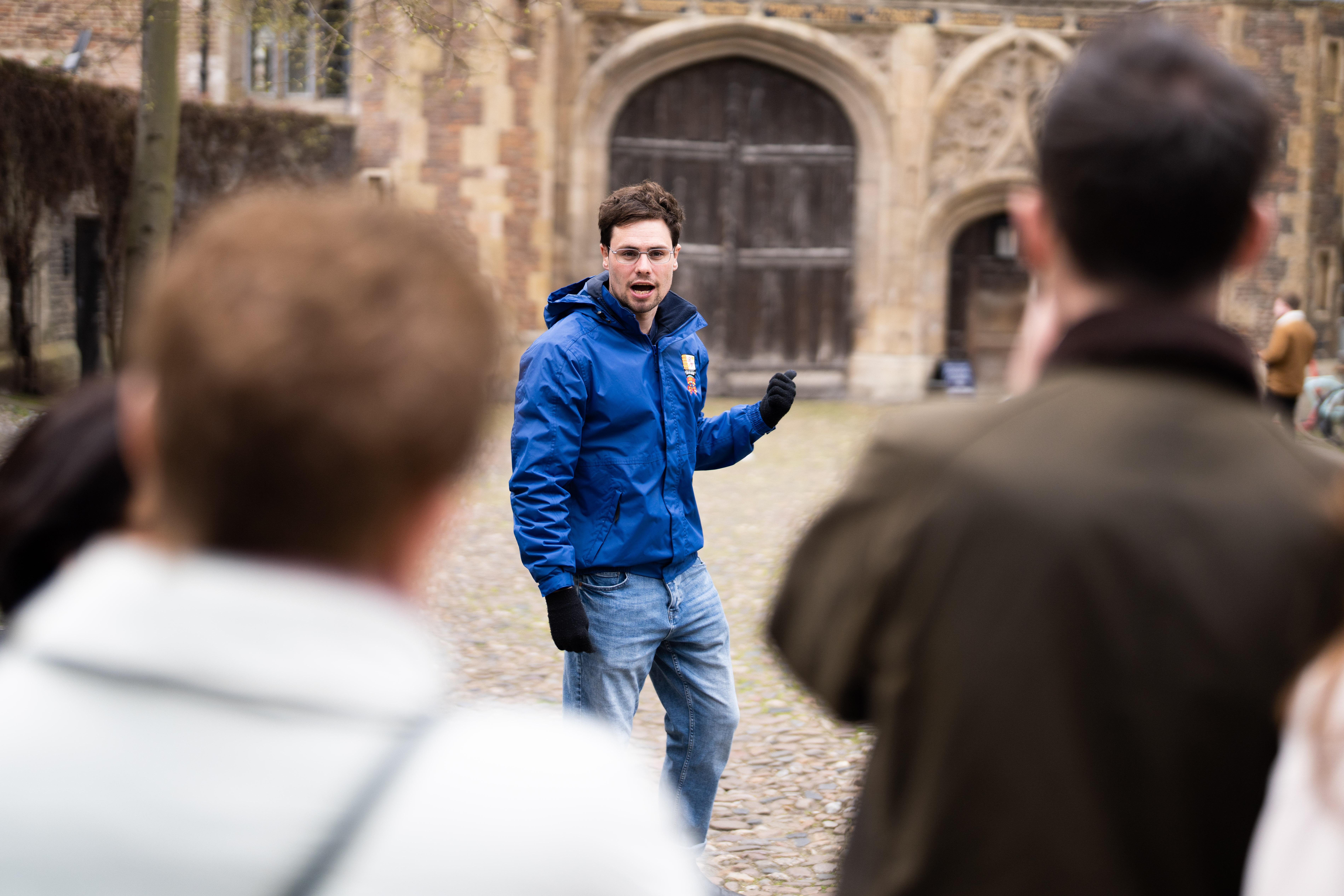 Cambridge walk and punt tour — image 21