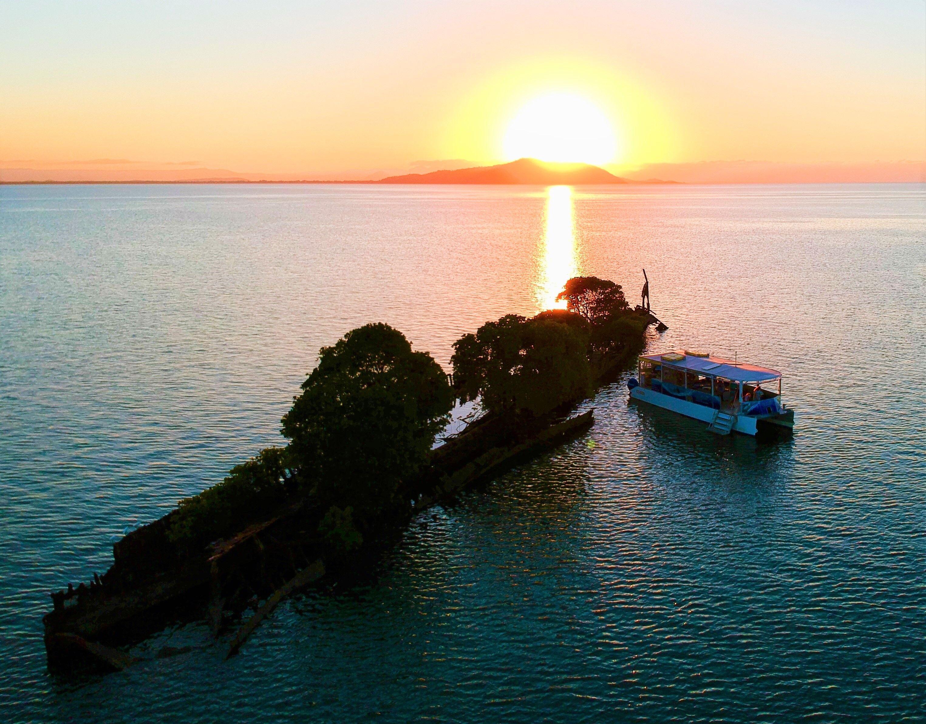 Magnetic Island Sunset Cruise with Shipwreck Visit