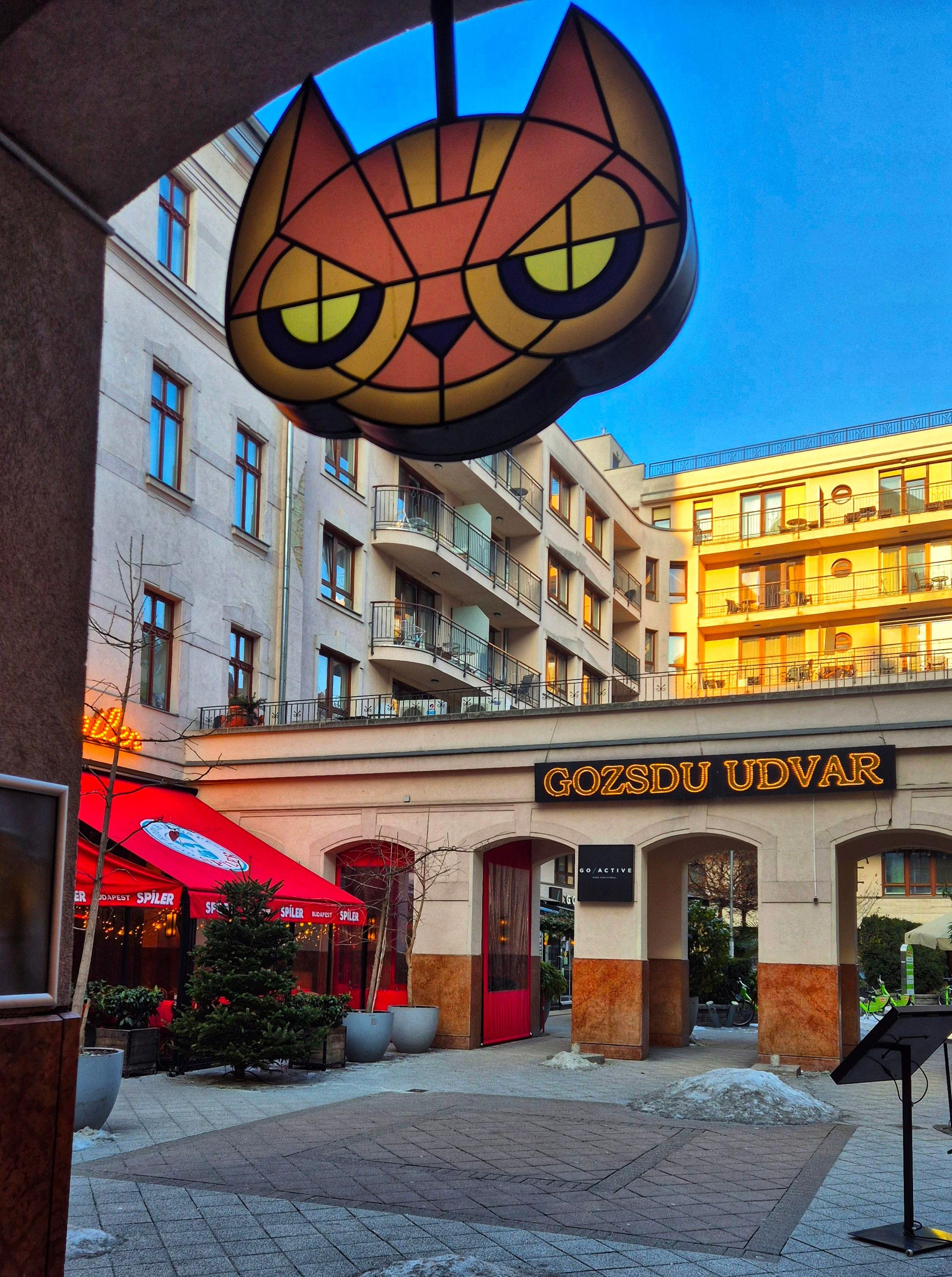 quarter tour in Budapest — photo 4
