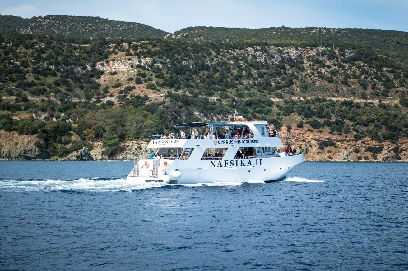 Paphos to Blue Lagoon Boat Trip with Hotel Transfers