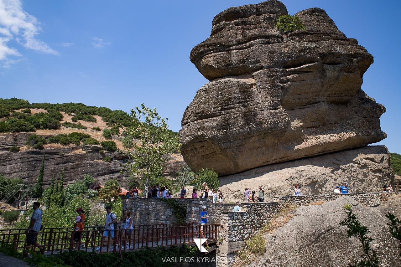 Athens to Meteora: 2-Day Guided Tour with Hotel Stay
