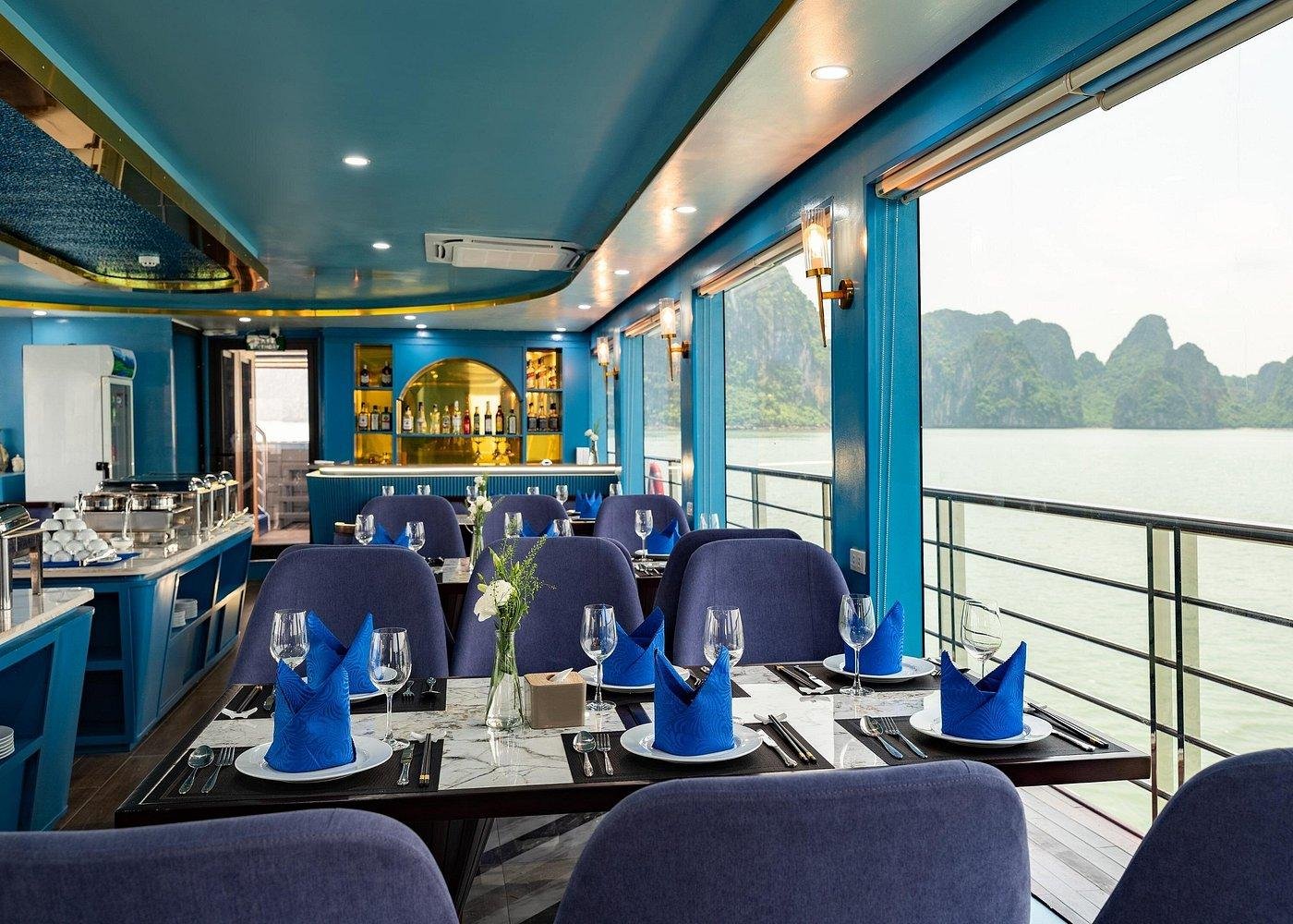 Private Ha Long Bay Luxury Cruise & Cave Tour from Hanoi