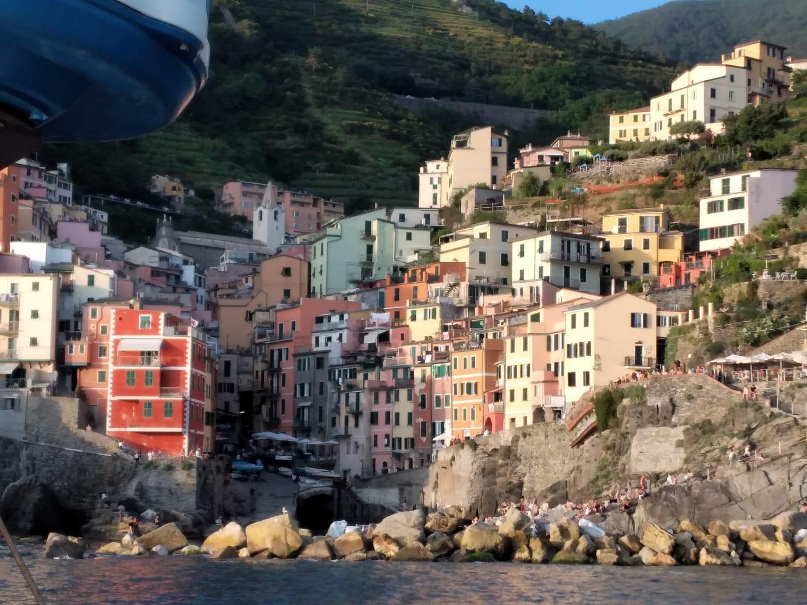 Cinque Terre Coastal Boat Tour with Snorkeling
