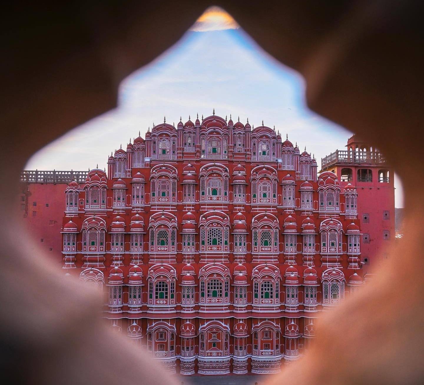 Jaipur Full-Day Highlights: Amber Fort to Nahargarh Sunset