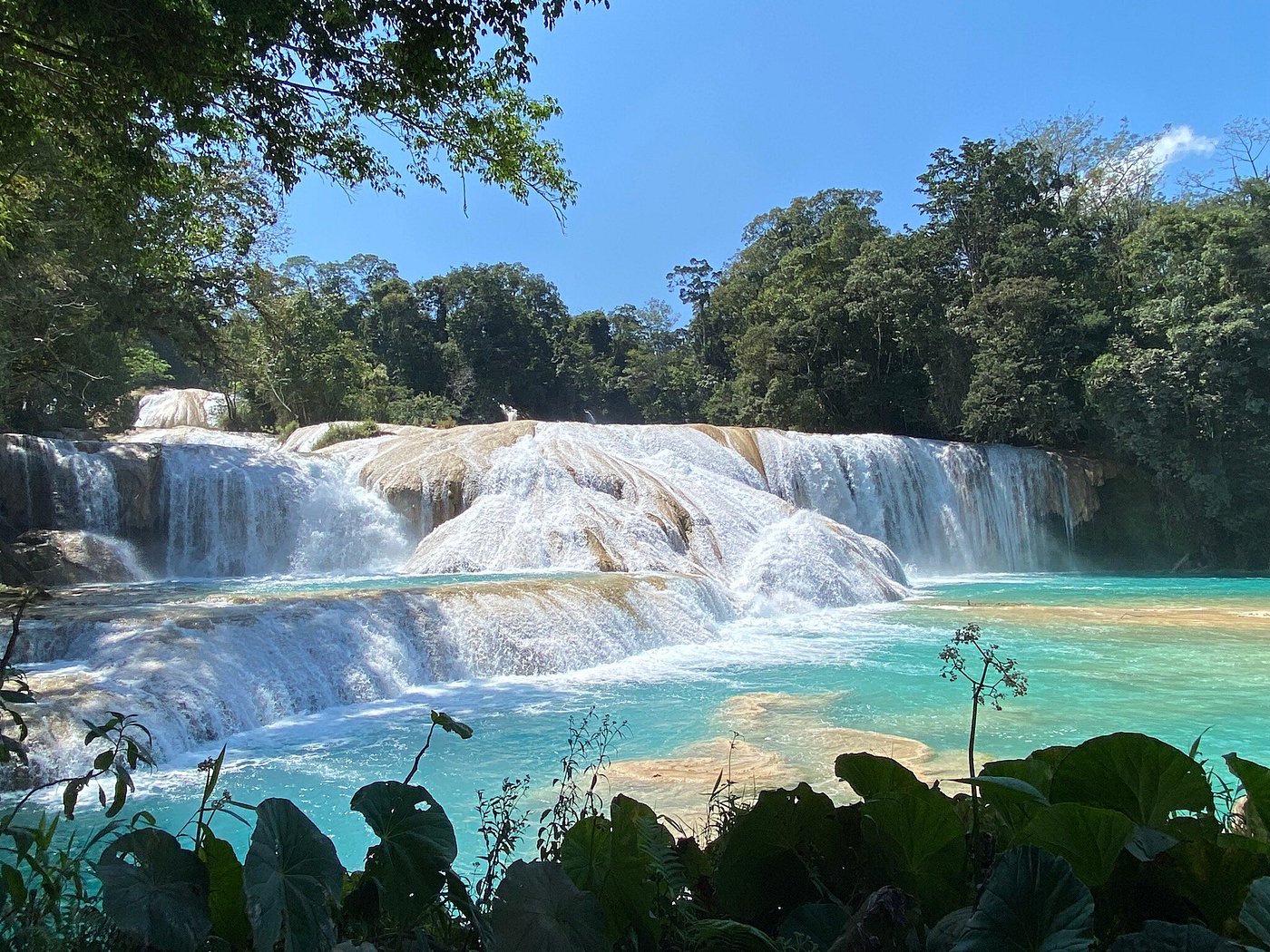 Private Transfer Palenque to San Cristóbal with Waterfall Stops