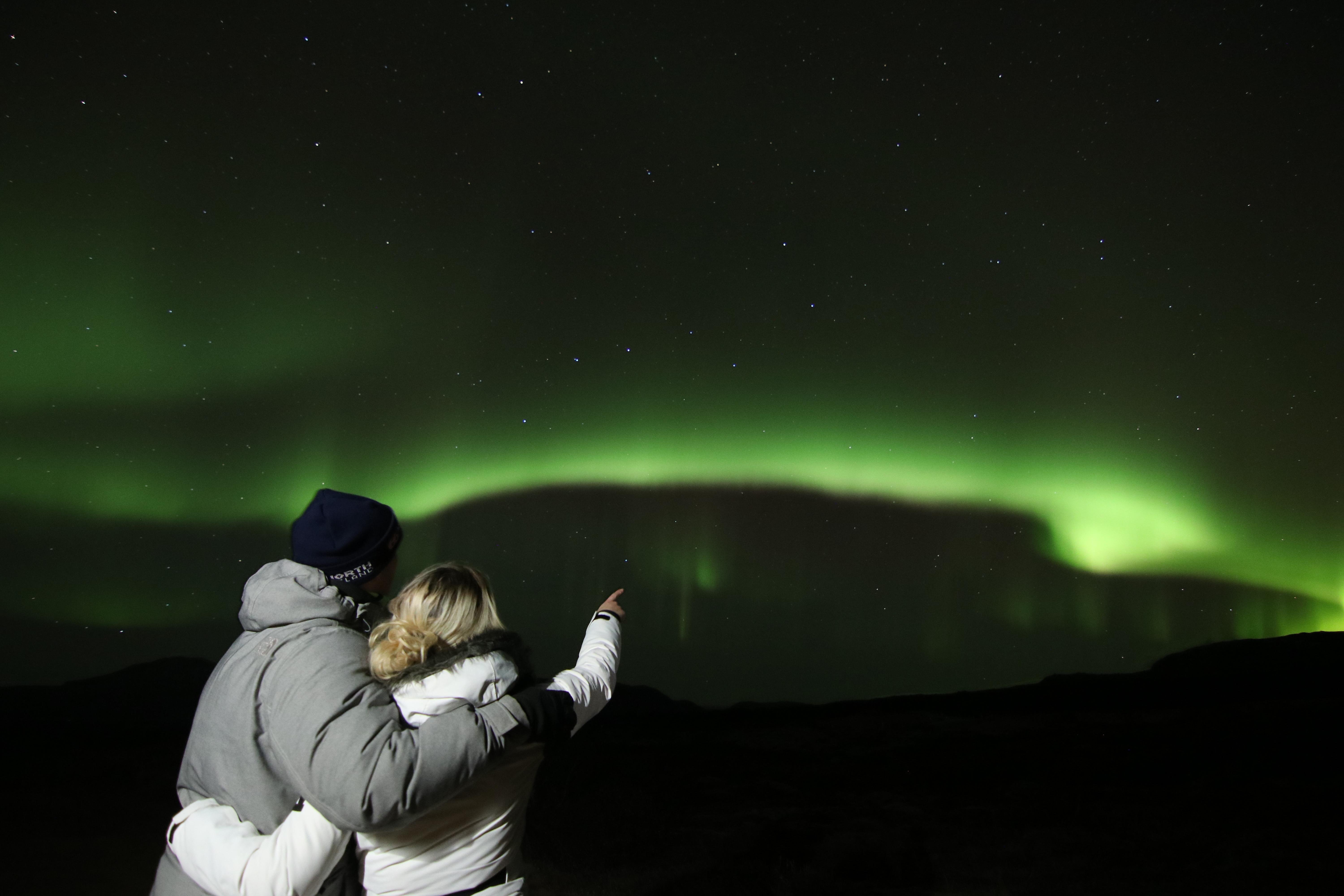 Reykjavik Northern Lights Minibus Hunt with Hot Cocoa