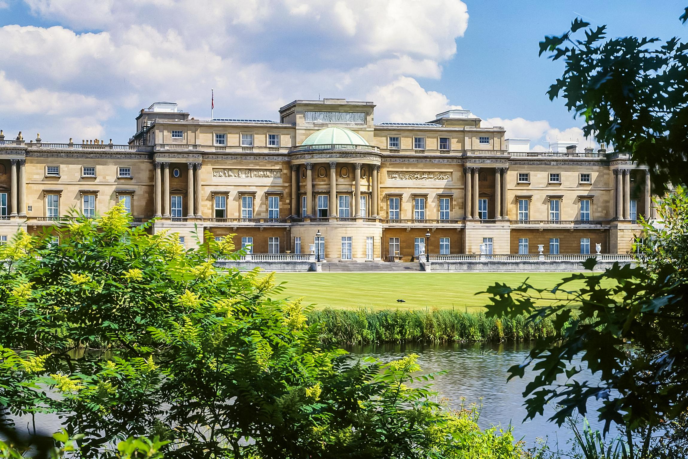 Buckingham Palace: The State Rooms Entrance Ticket - Buckingham Palace tour and royal London scenery