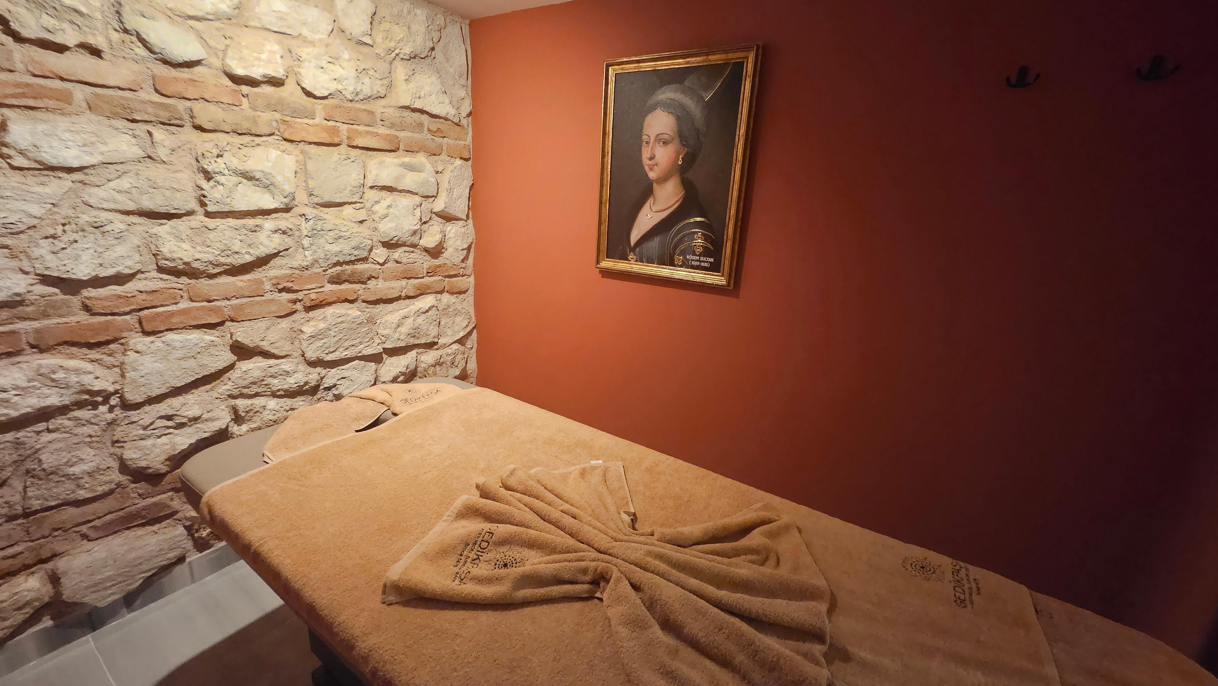 Historic Gedikpasa Hammam Experience with Privacy Options
