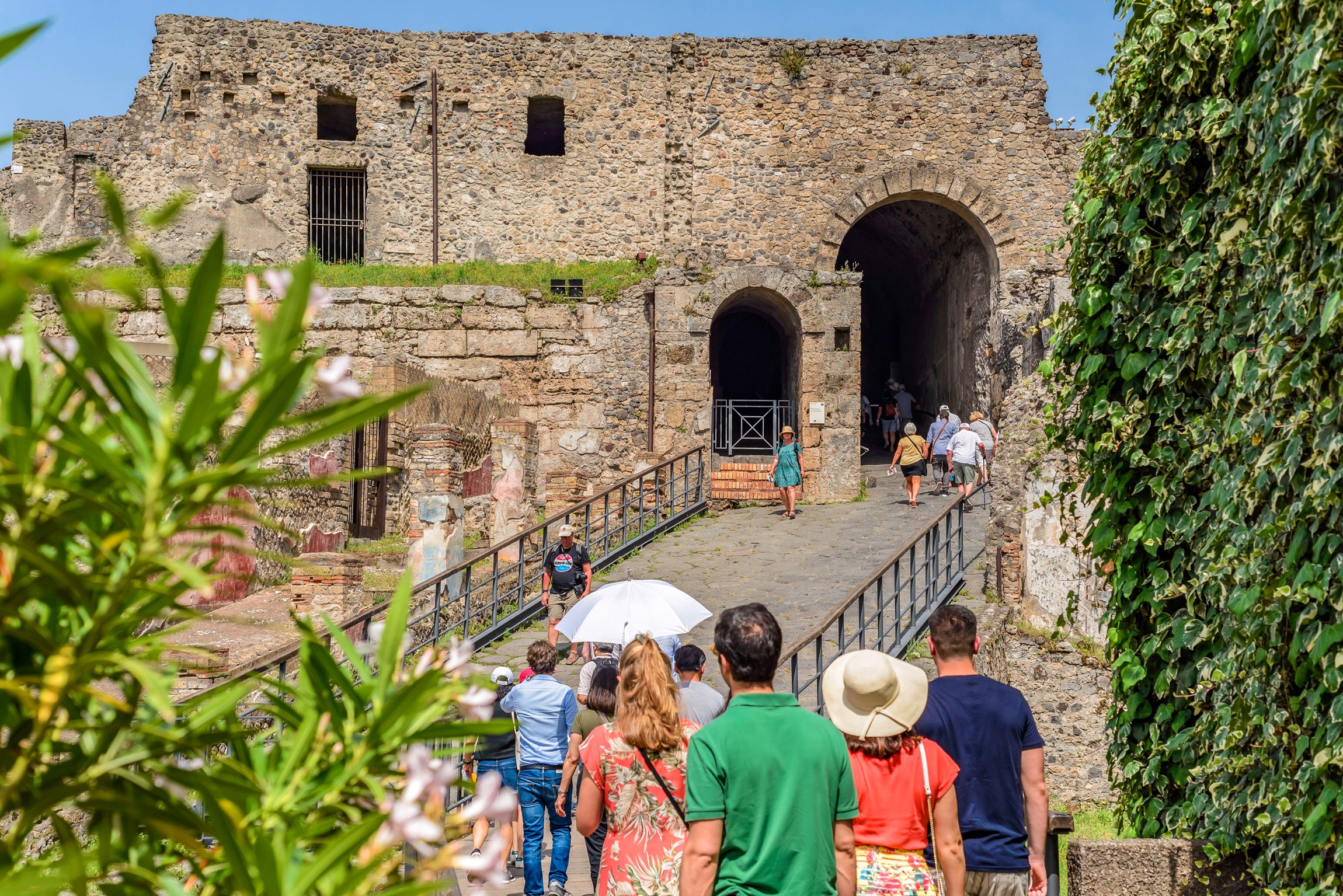 Pompeii: Small Group Tour with an Archaeologist