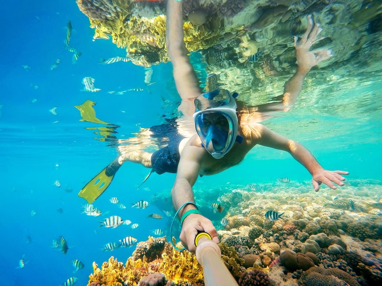 Sharm El-Sheikh: Colored Canyon, Blue Hole & Dahab Jeep Day Trip