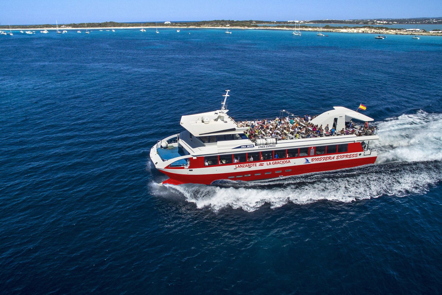 Lanzarote–La Graciosa Roundtrip Ferry Transfer