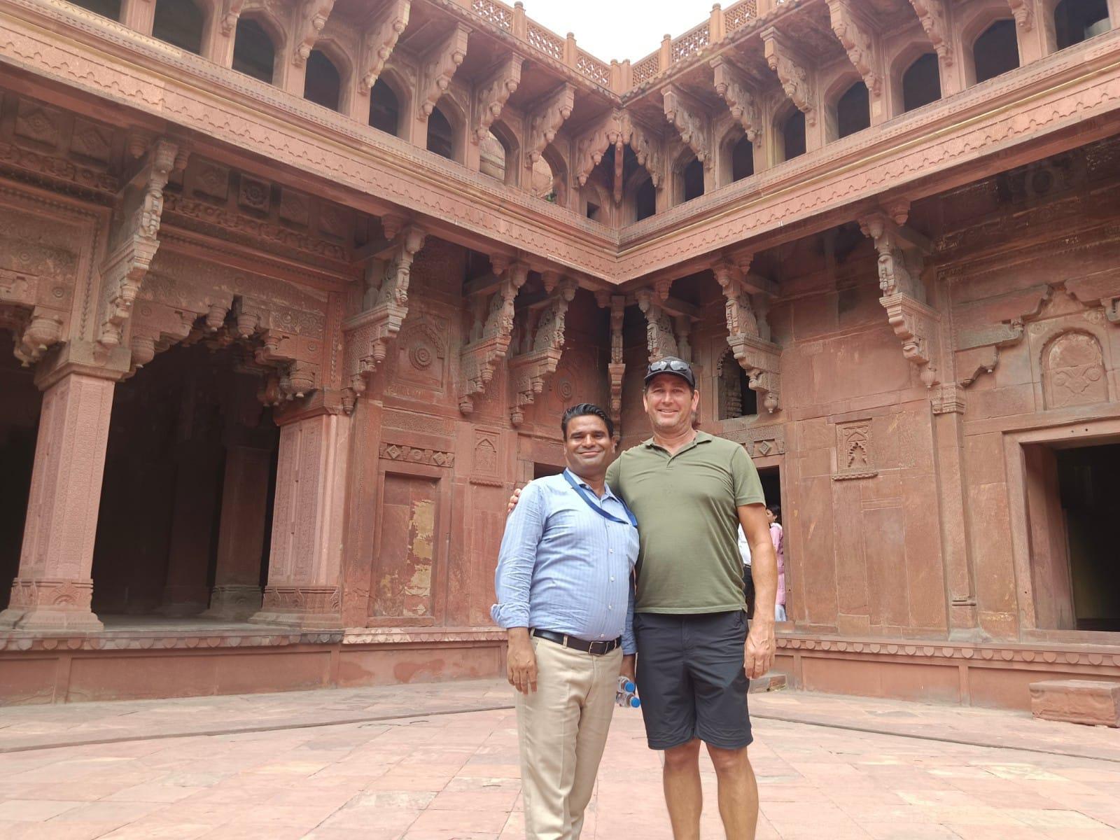 Delhi Airport Layover: Private Taj Mahal & Agra Fort Day Tour