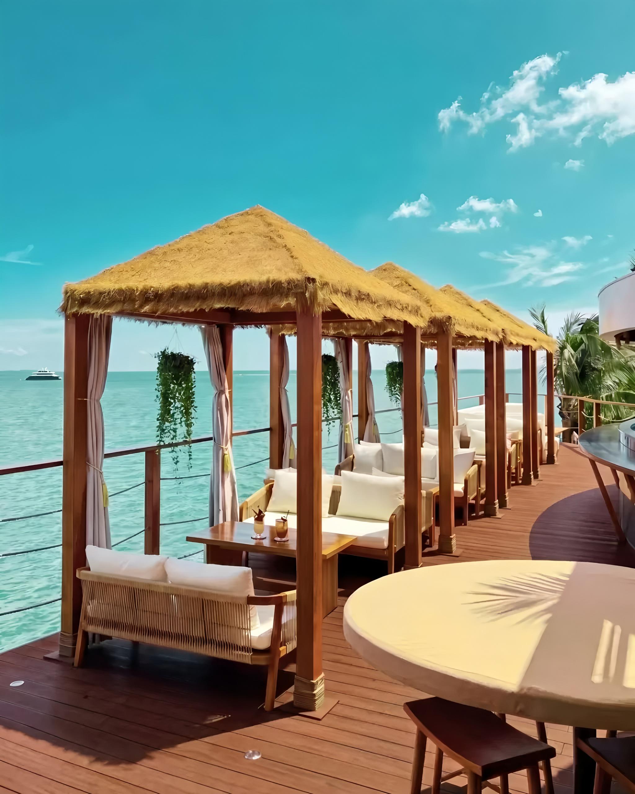 Sina Beach Floating Club: Pattaya Day Pass