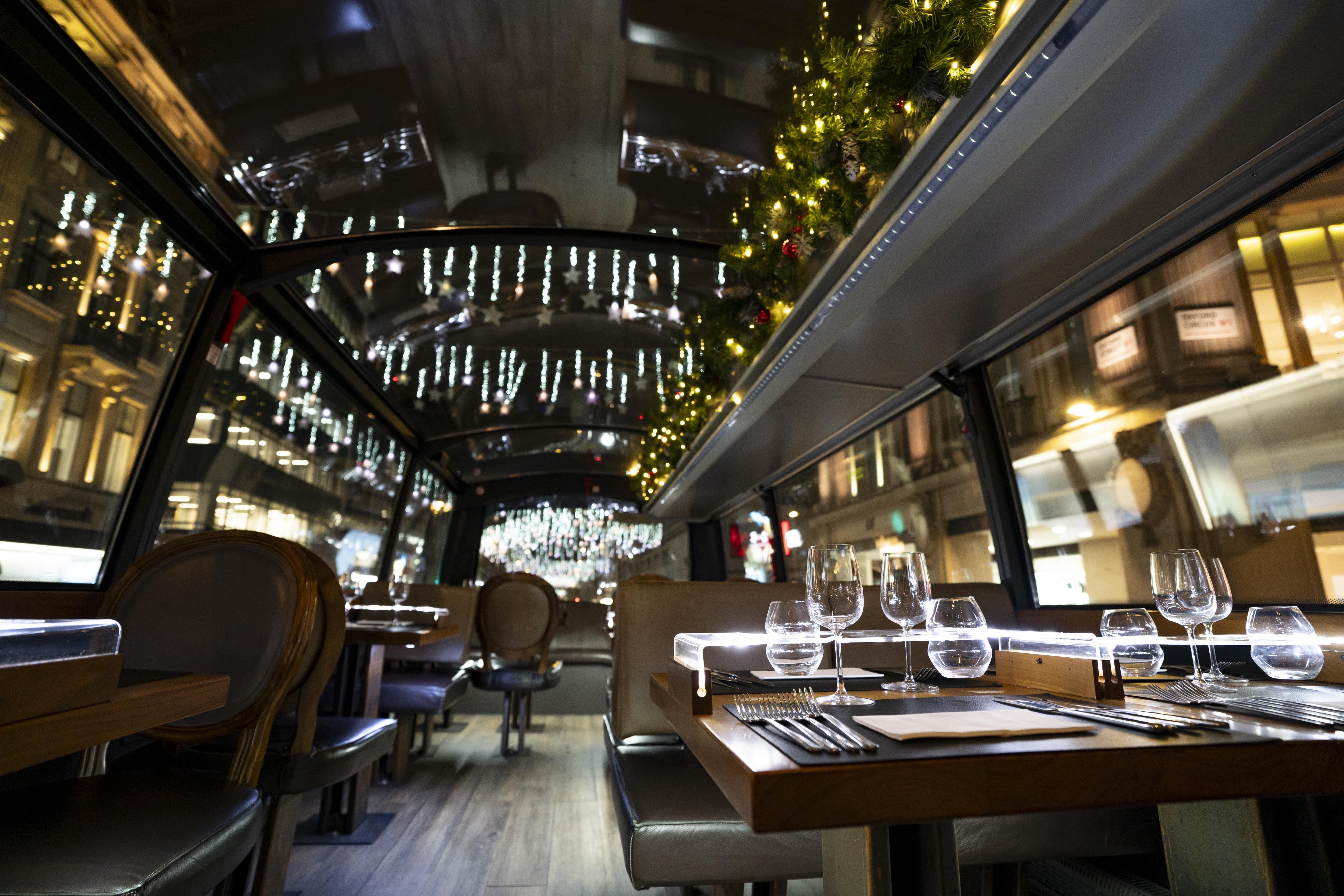 London: 6-Course Gourmet Dinner on a Luxury Coach