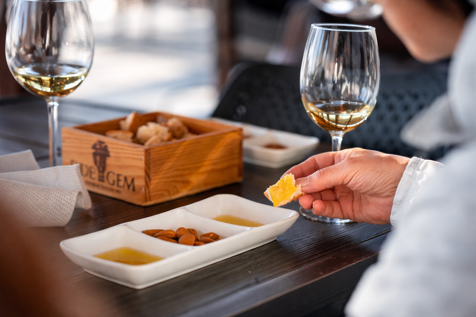 Douro Valley Wine Tour: 2 Wineries, Lunch & River Cruise