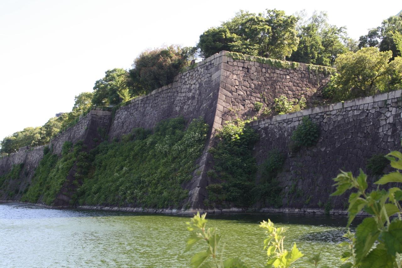 Osaka Castle Grounds: Haunted History & Legends Tour
