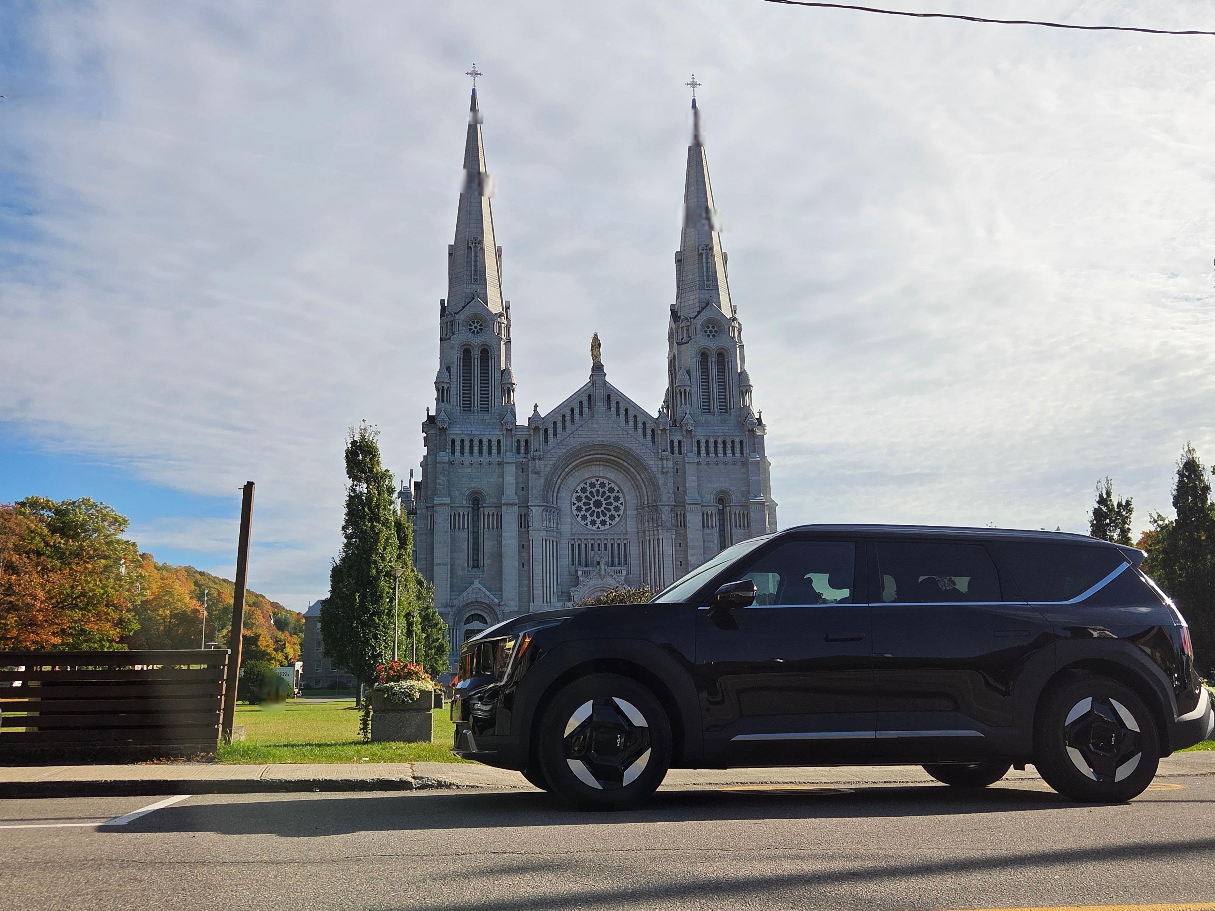 Private Montmorency Falls & Sainte-Anne Basilica Tour