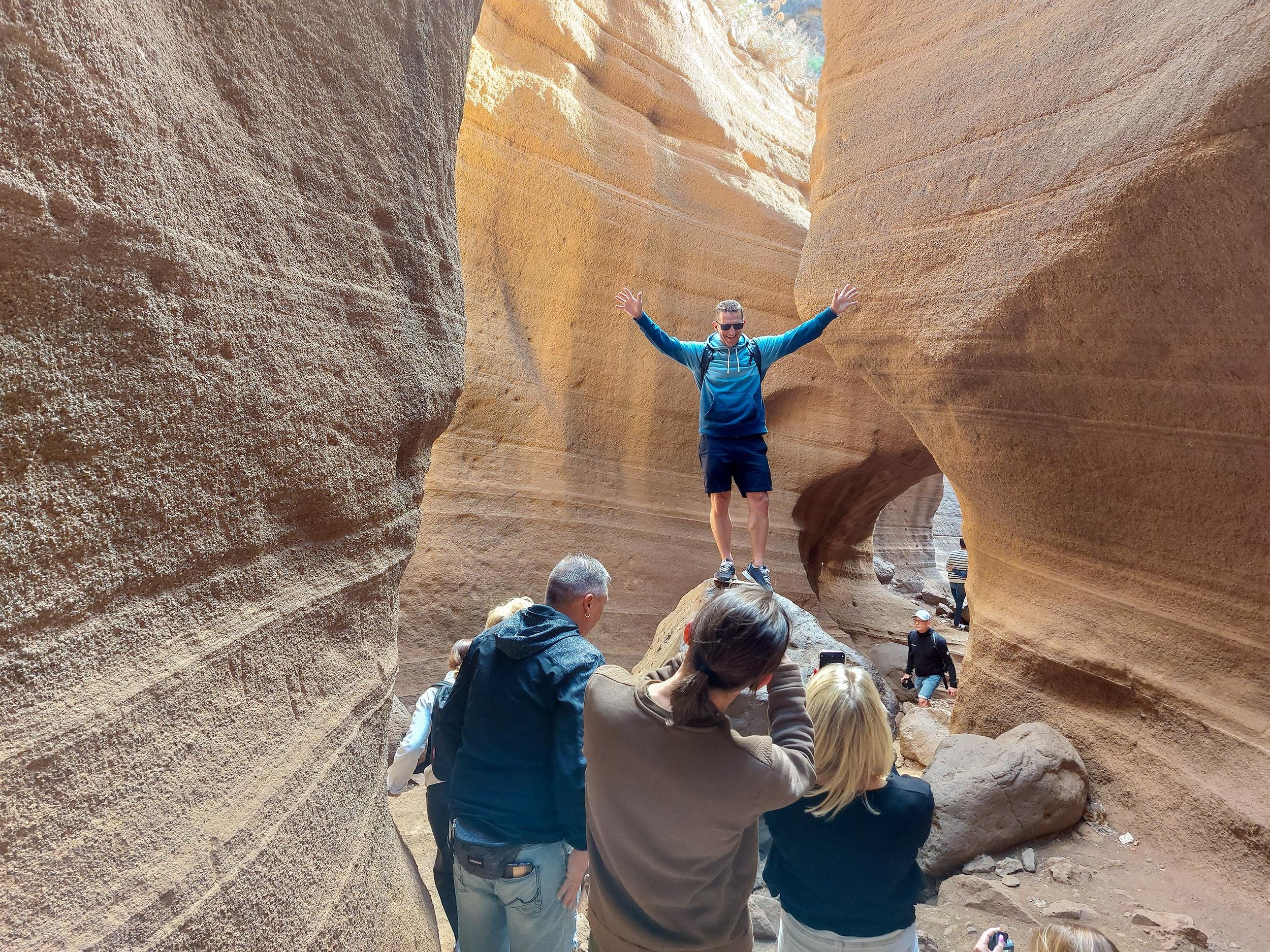 Red Gorge, Cave & Oasis Adventure with Canarian Picnic
