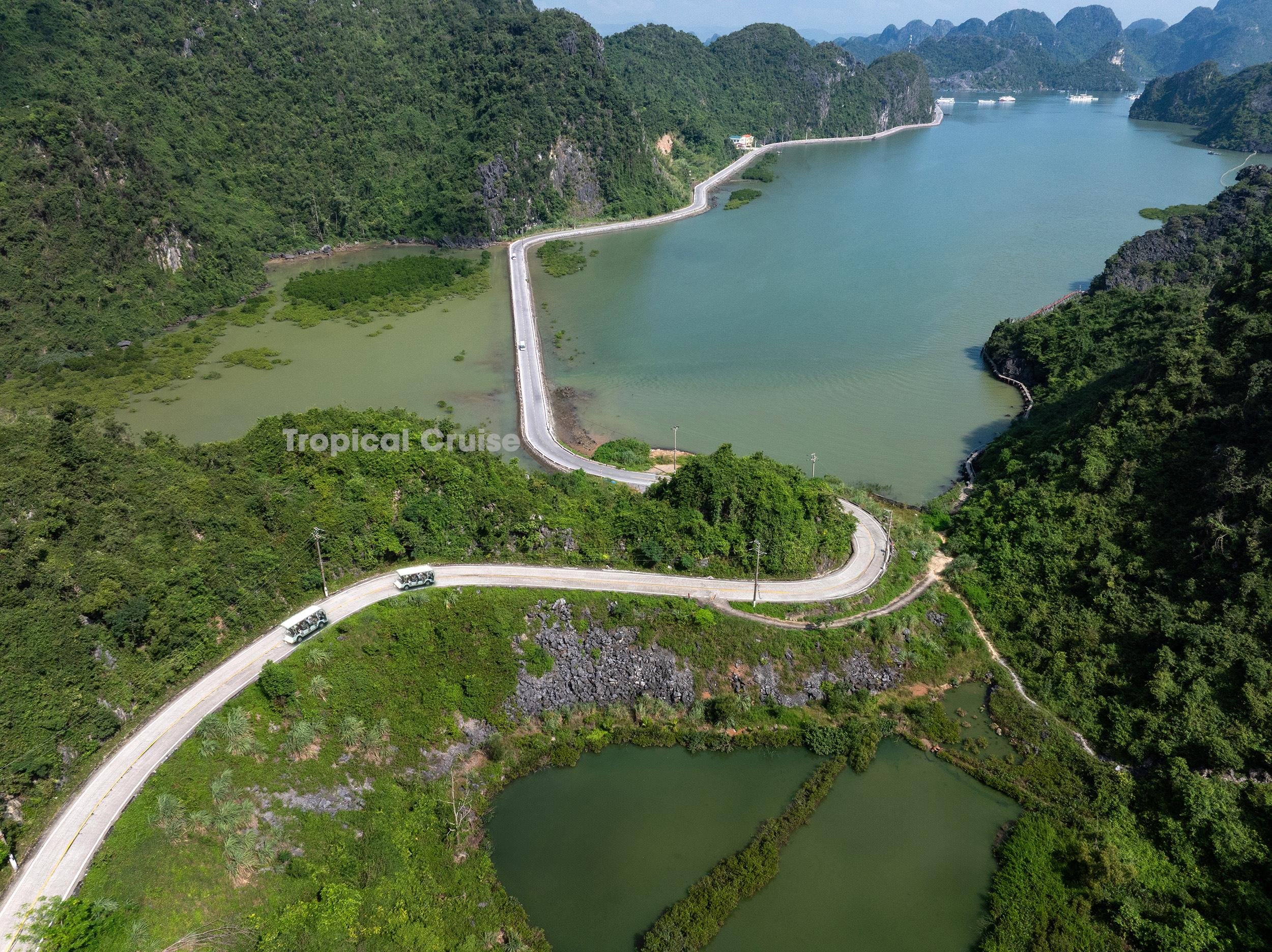 Ha Long to Lan Ha Bay Full-Day Cruise from Hanoi