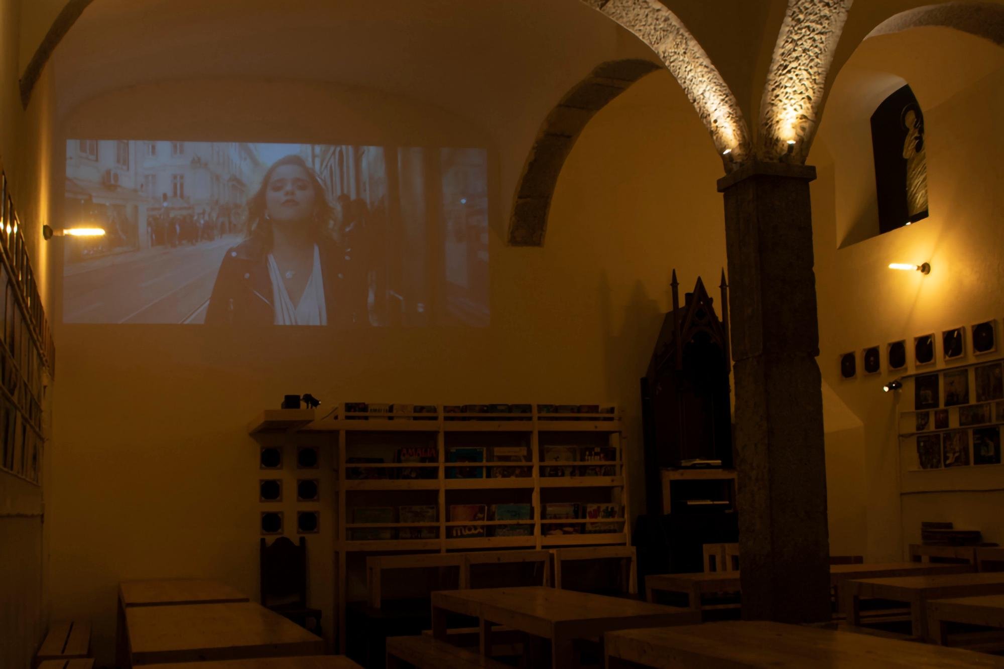 Lisbon Fado Night: Tapas, Wine & Live Music