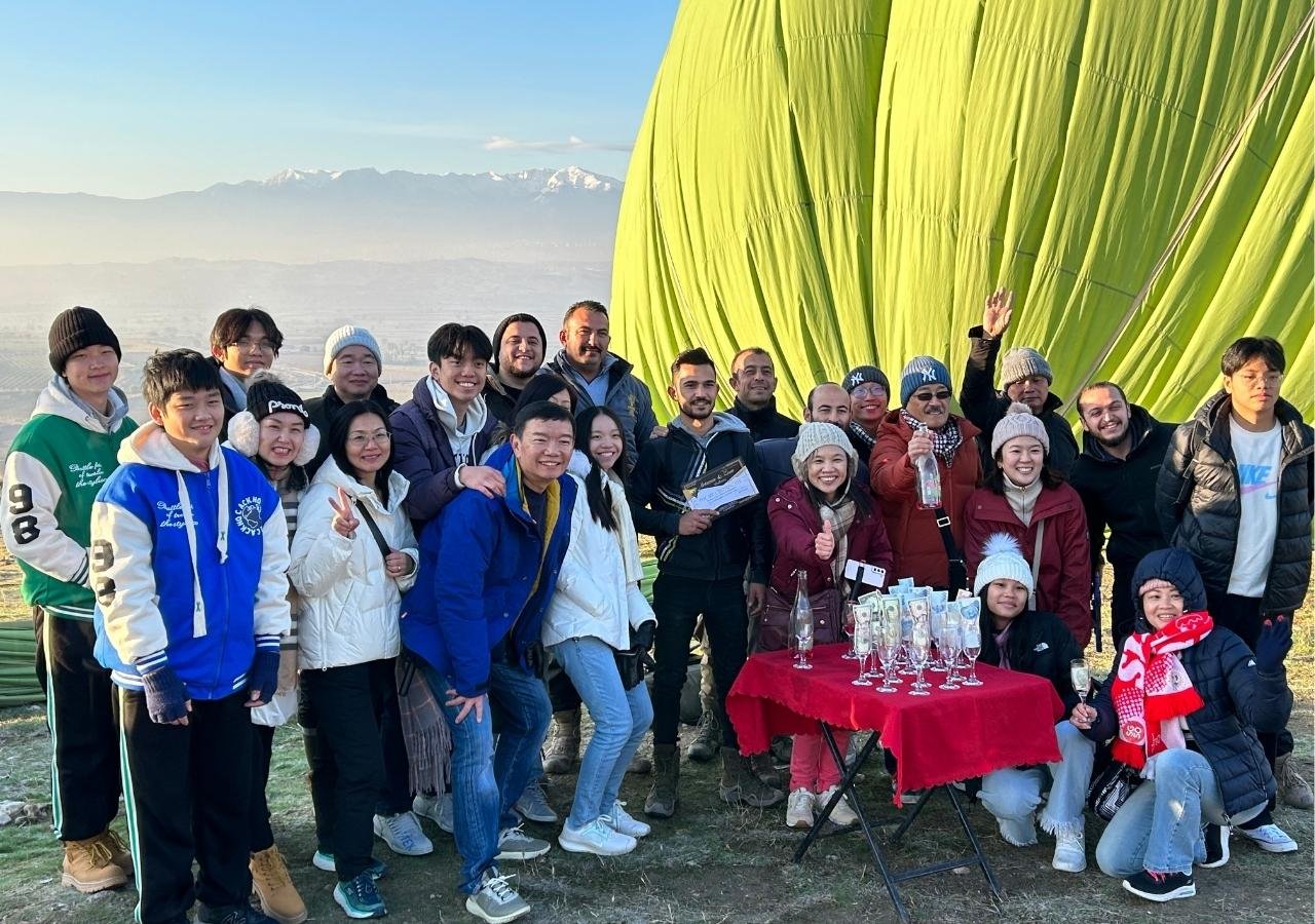 Pamukkale Sunrise Hot Air Balloon Experience