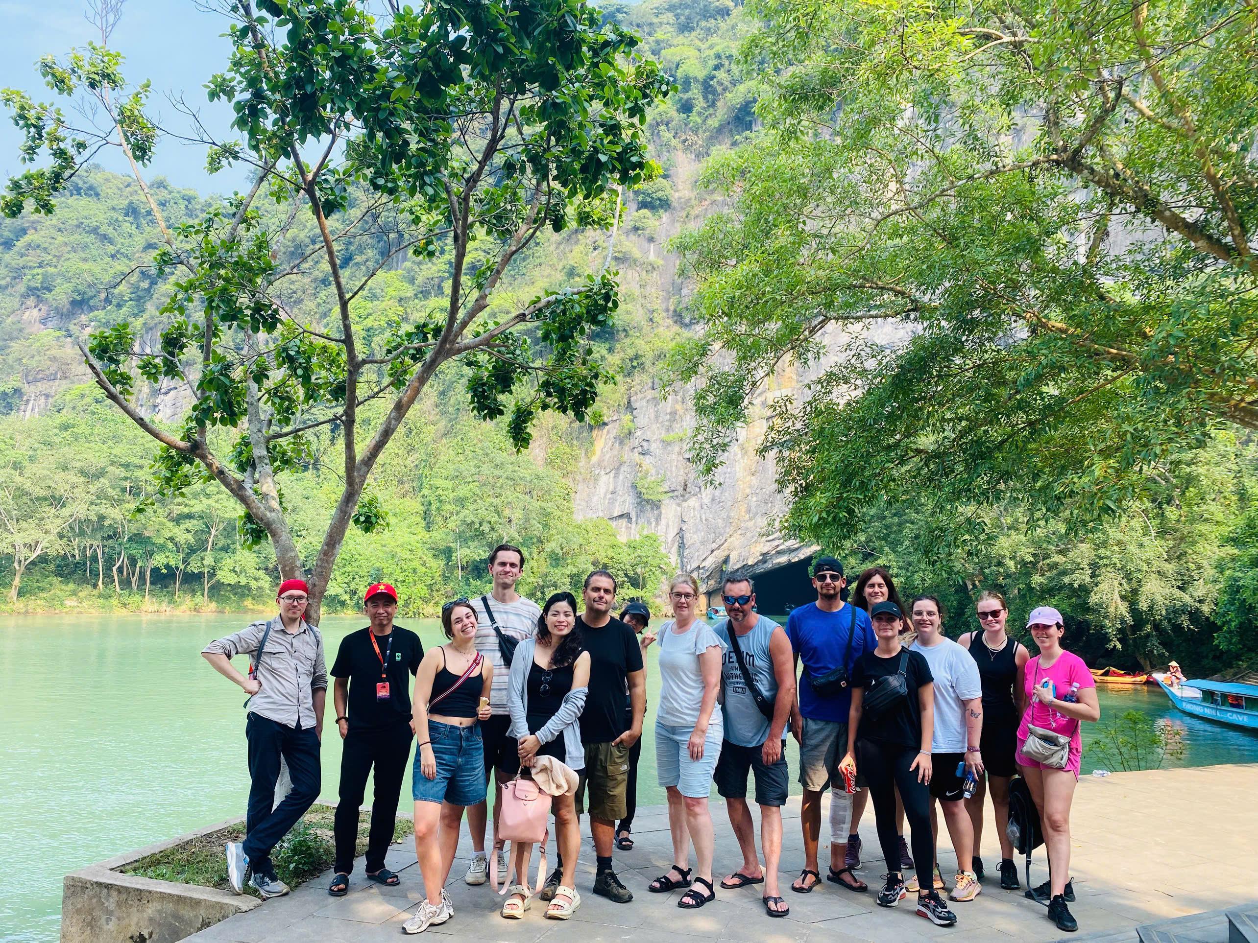 Phong Nha Cave boat tour Son River dragon boat and Paradise Cave karst — image 23