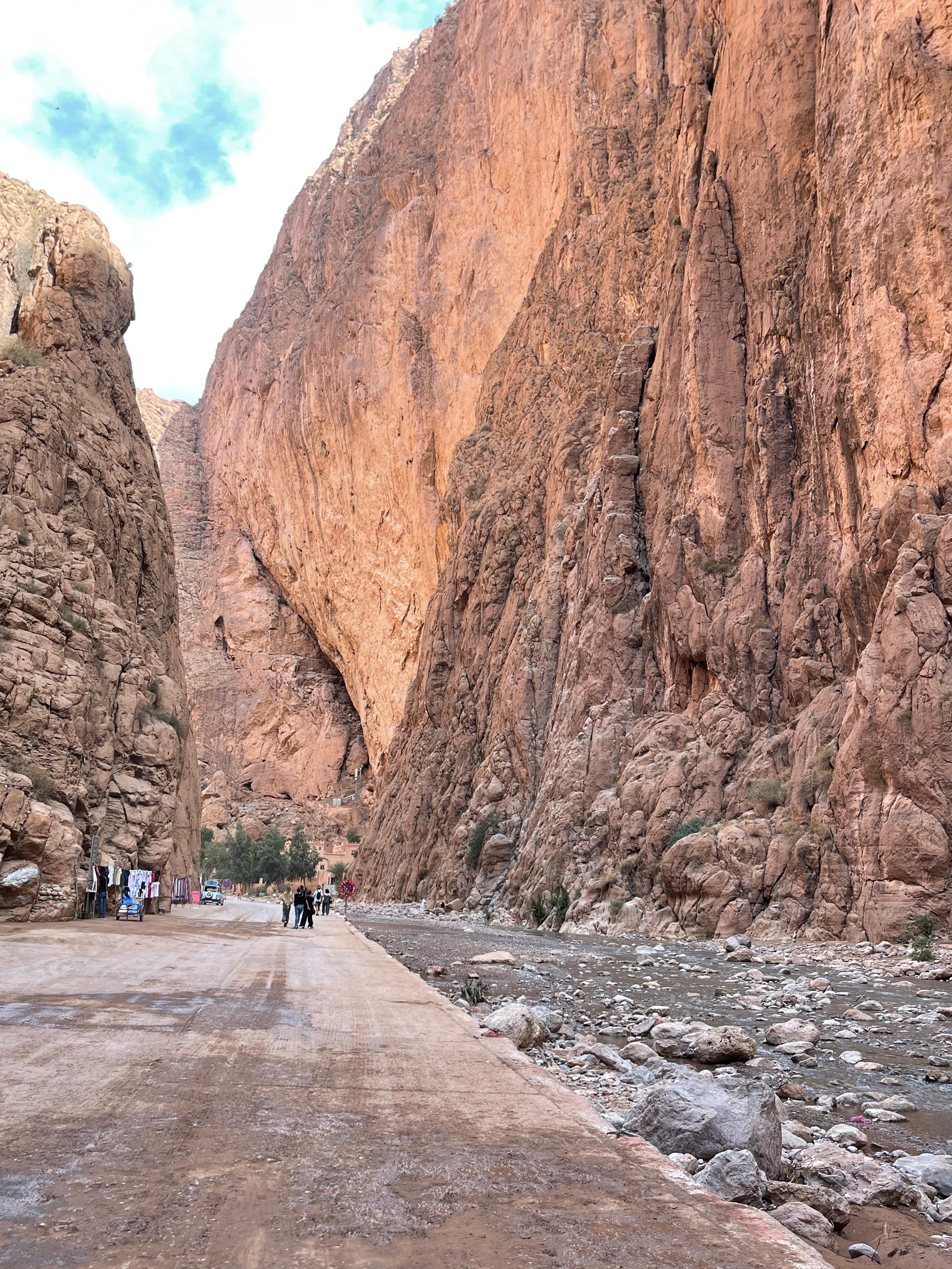 Marrakech to Merzouga: 3-Day Sahara Desert & Luxury Camp Journey