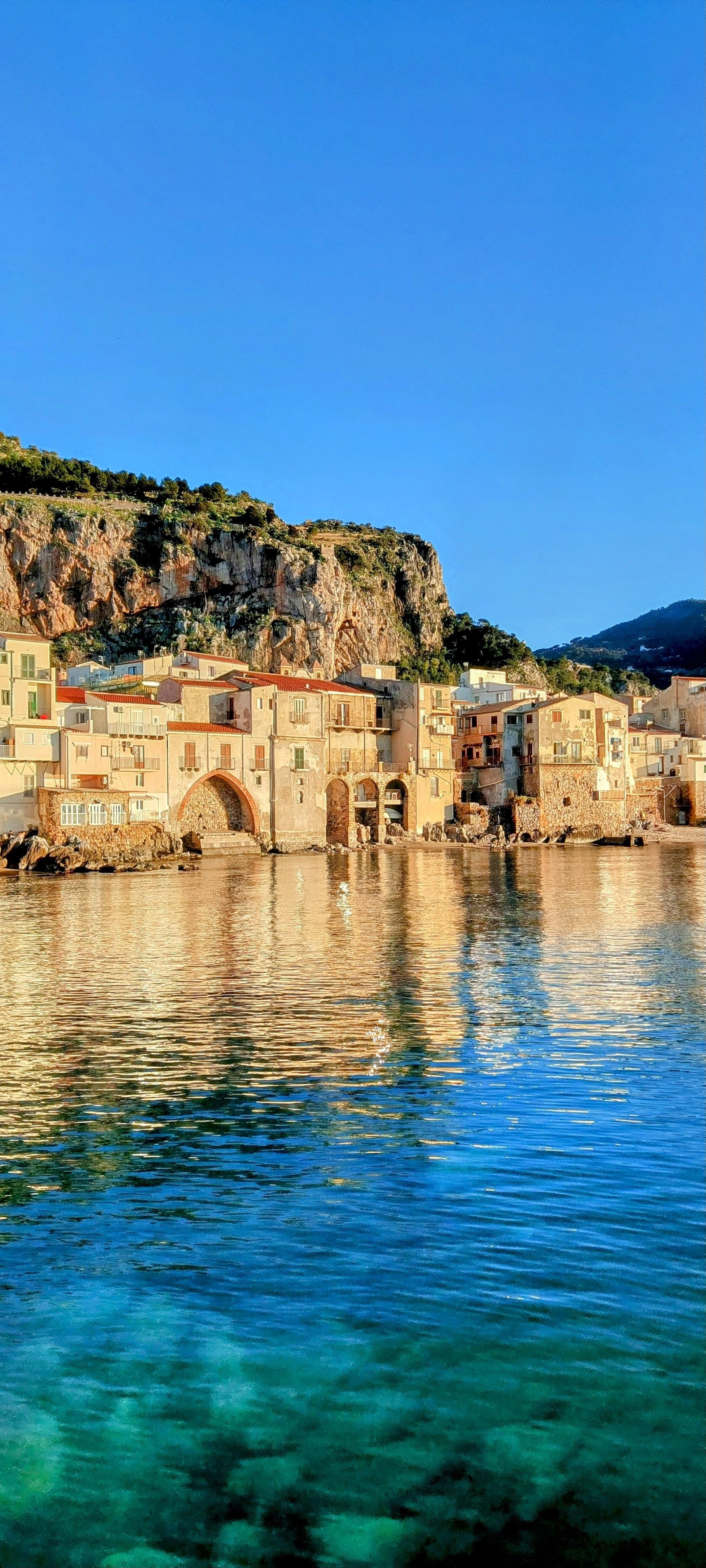 Cefalù: Mini Yacht with Snorkel Stops, Caves and Aperitif