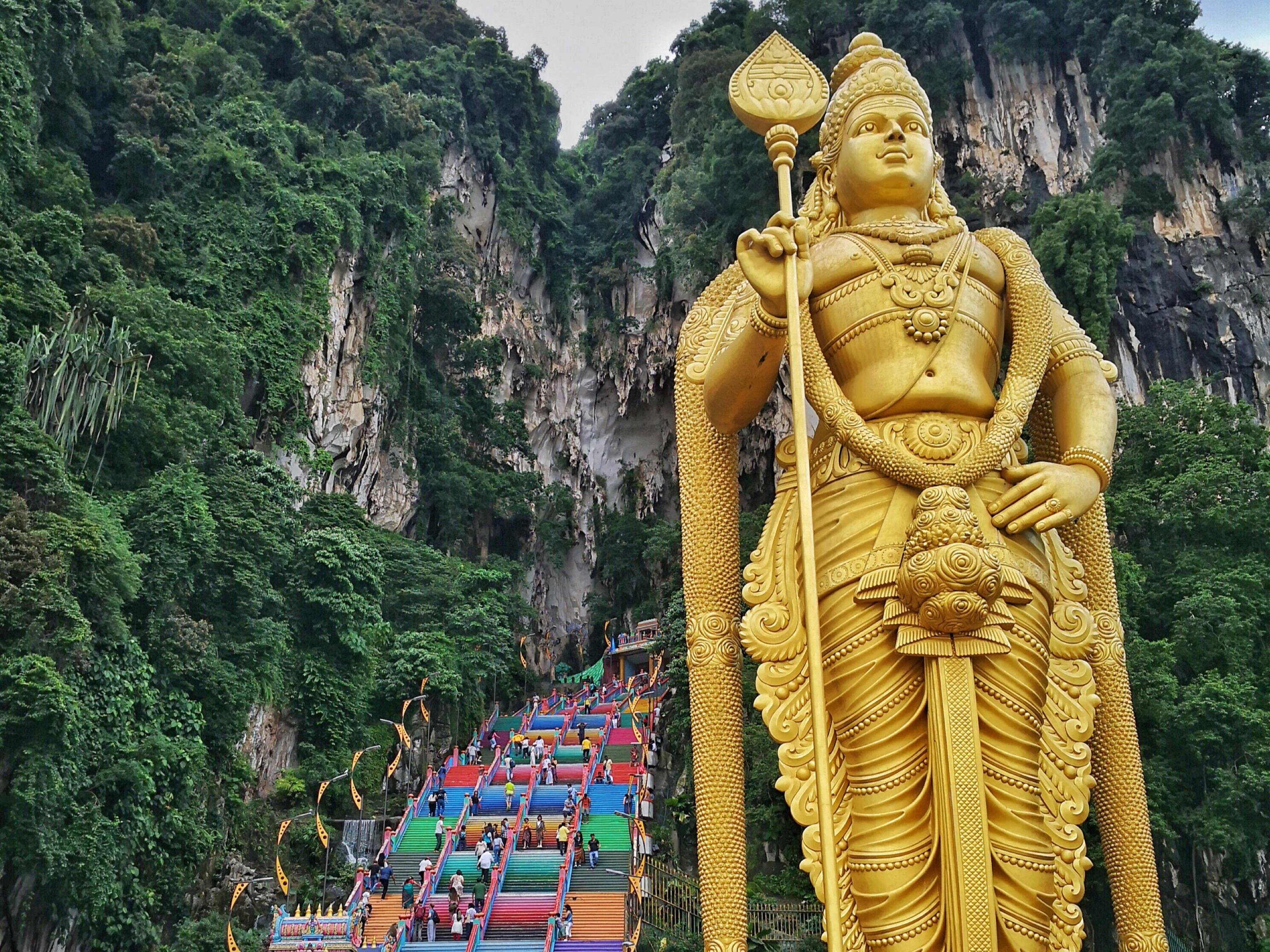 Kuala Lumpur Highlights and Batu Caves Full-Day Tour