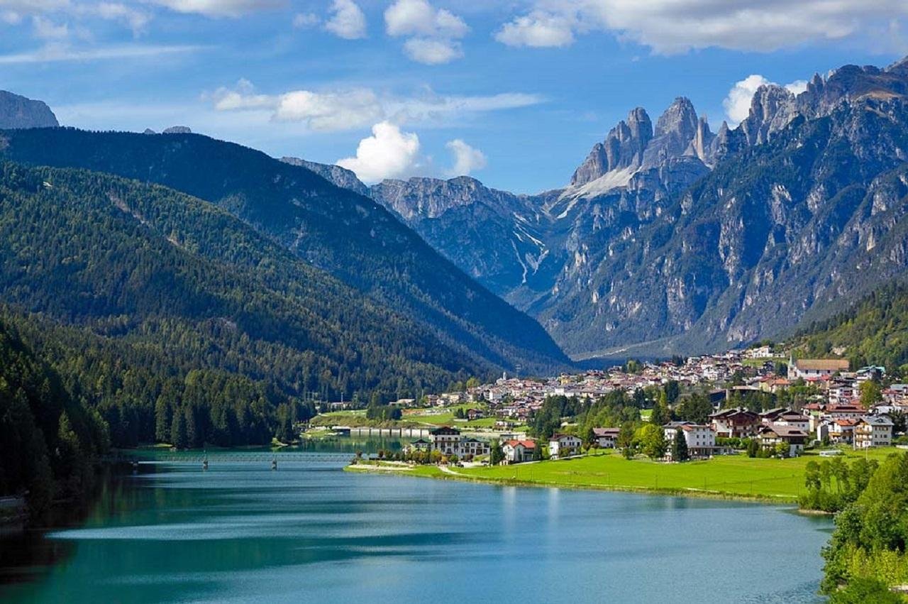 Dolomites Lakes Day Trip from Venice with Drone Video